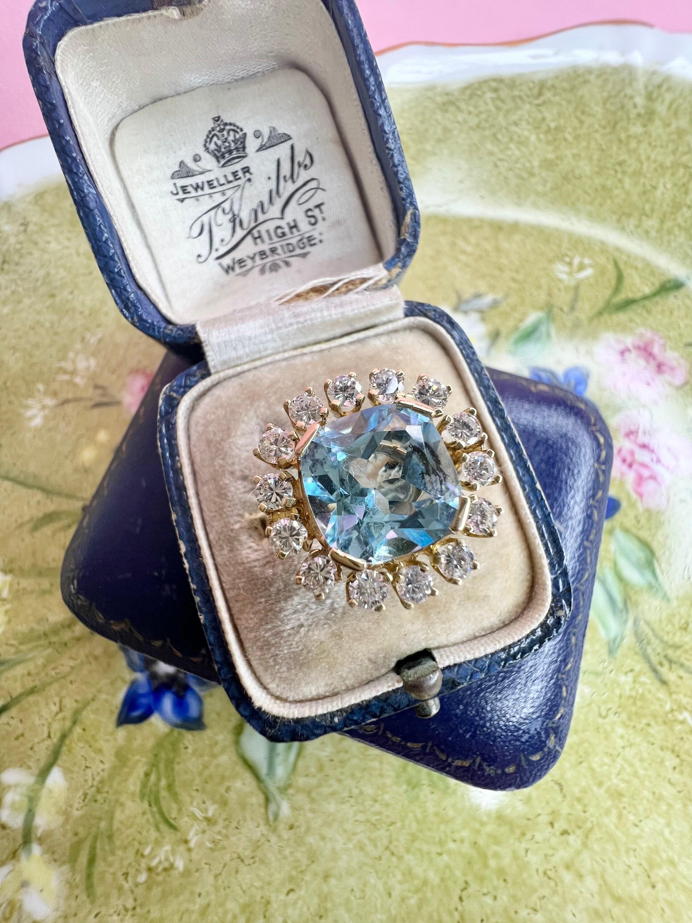 Vintage 18ct Gold Blue Topaz & Diamond Statement Ring For Sale 1