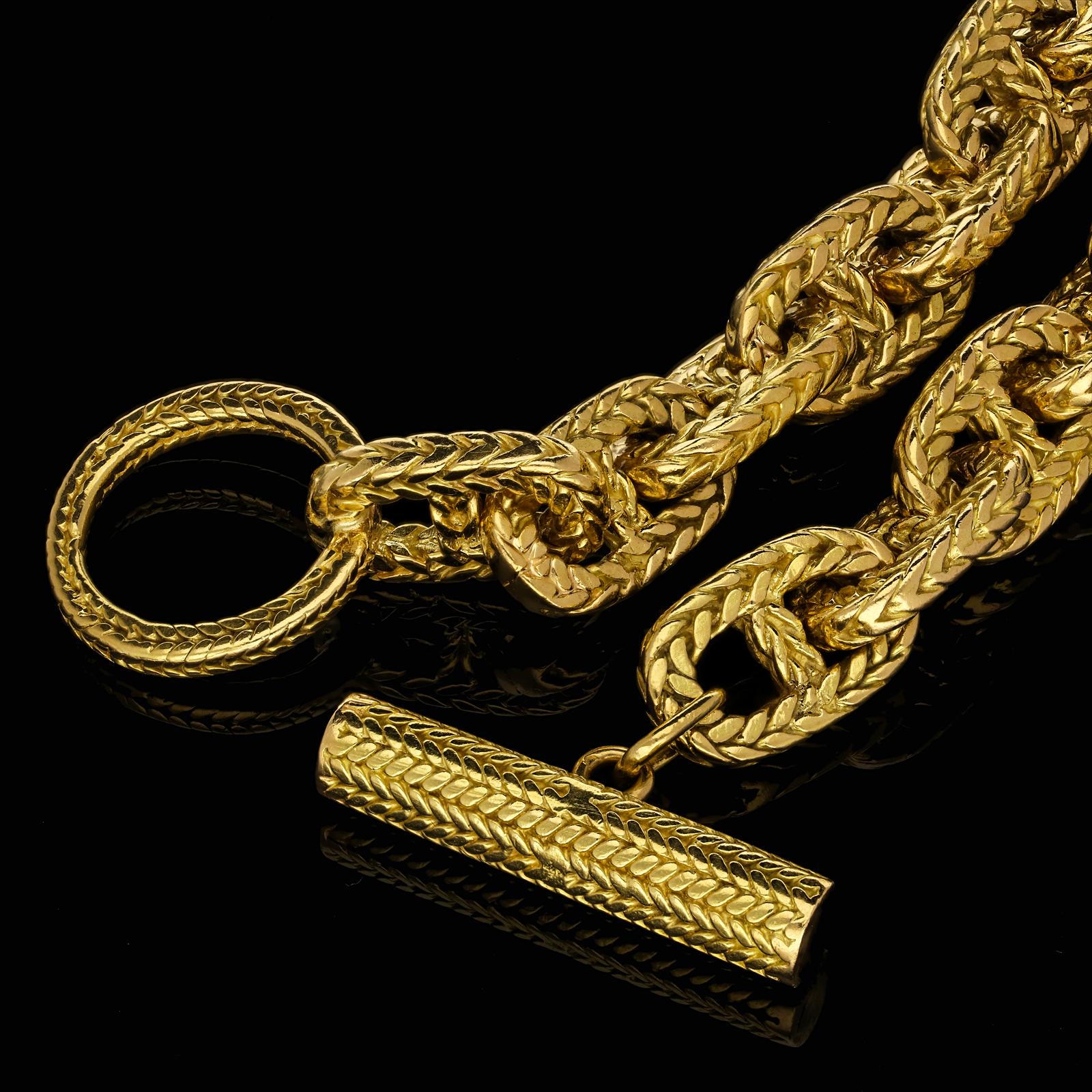 Vintage 18ct Gold Braided 'Chaine D'Ancre Tresse' Chain Bracelet Toggle Clasp In Excellent Condition In London, GB