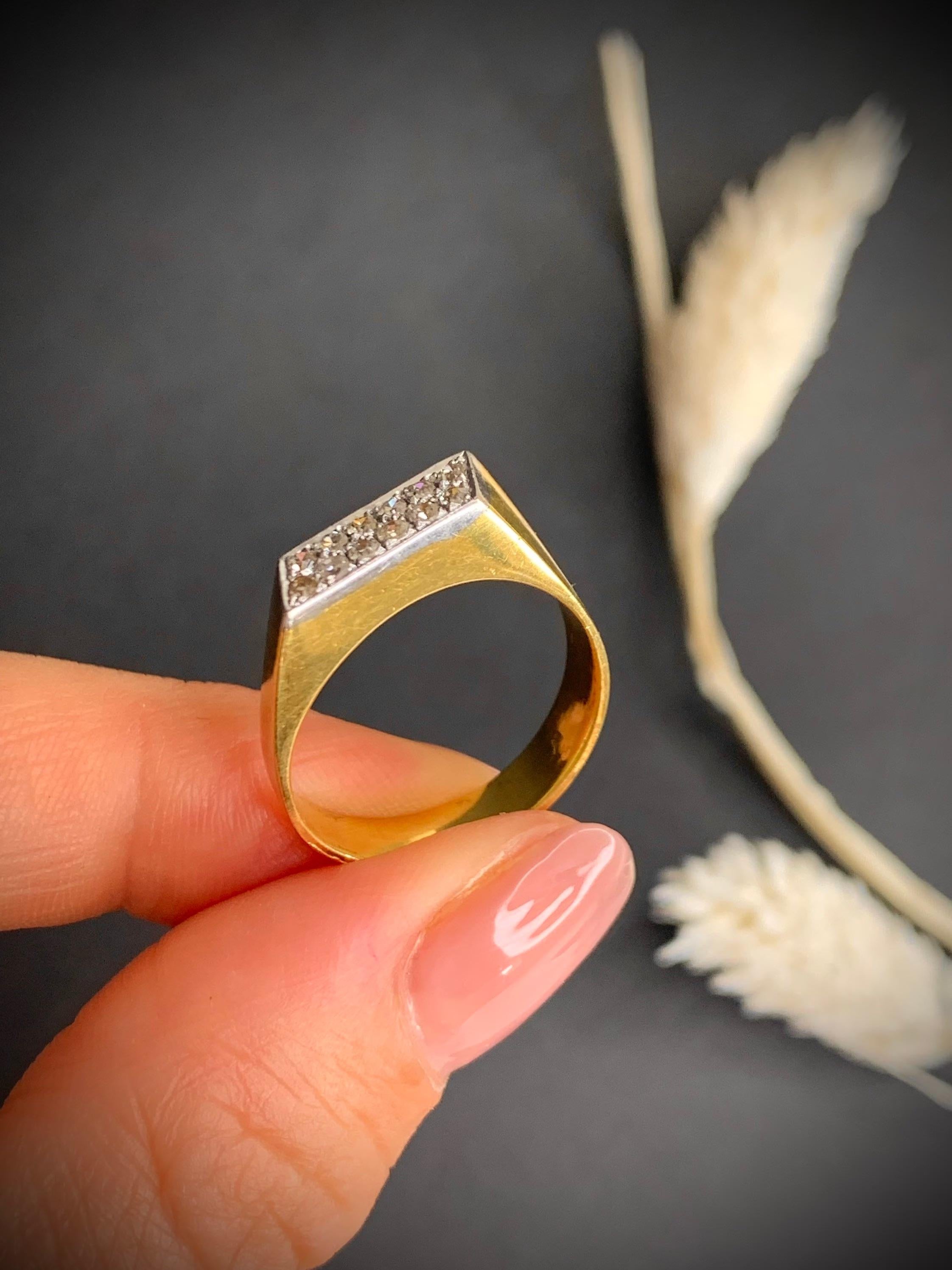 Brilliant Cut Vintage 18ct Gold Diamond Dress Ring For Sale