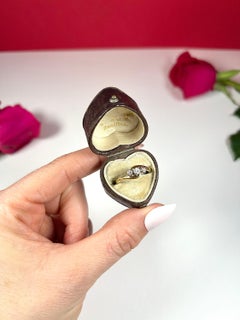 Vintage 18ct Gold Diamond Trilogy Crossover Ring