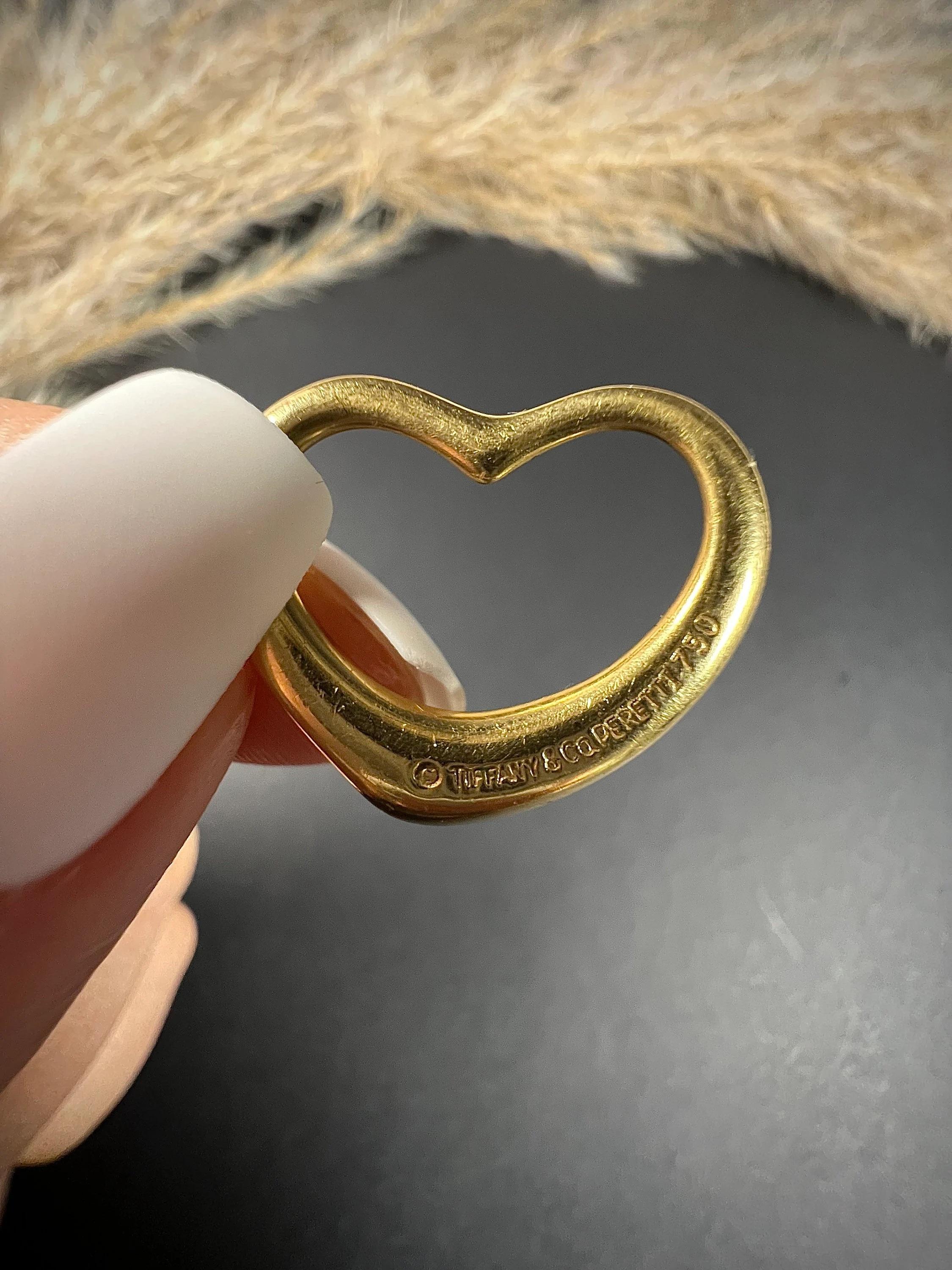Women's or Men's Vintage 18ct Gold Elsa Peretti, Tiffany Open Heart Pendant For Sale