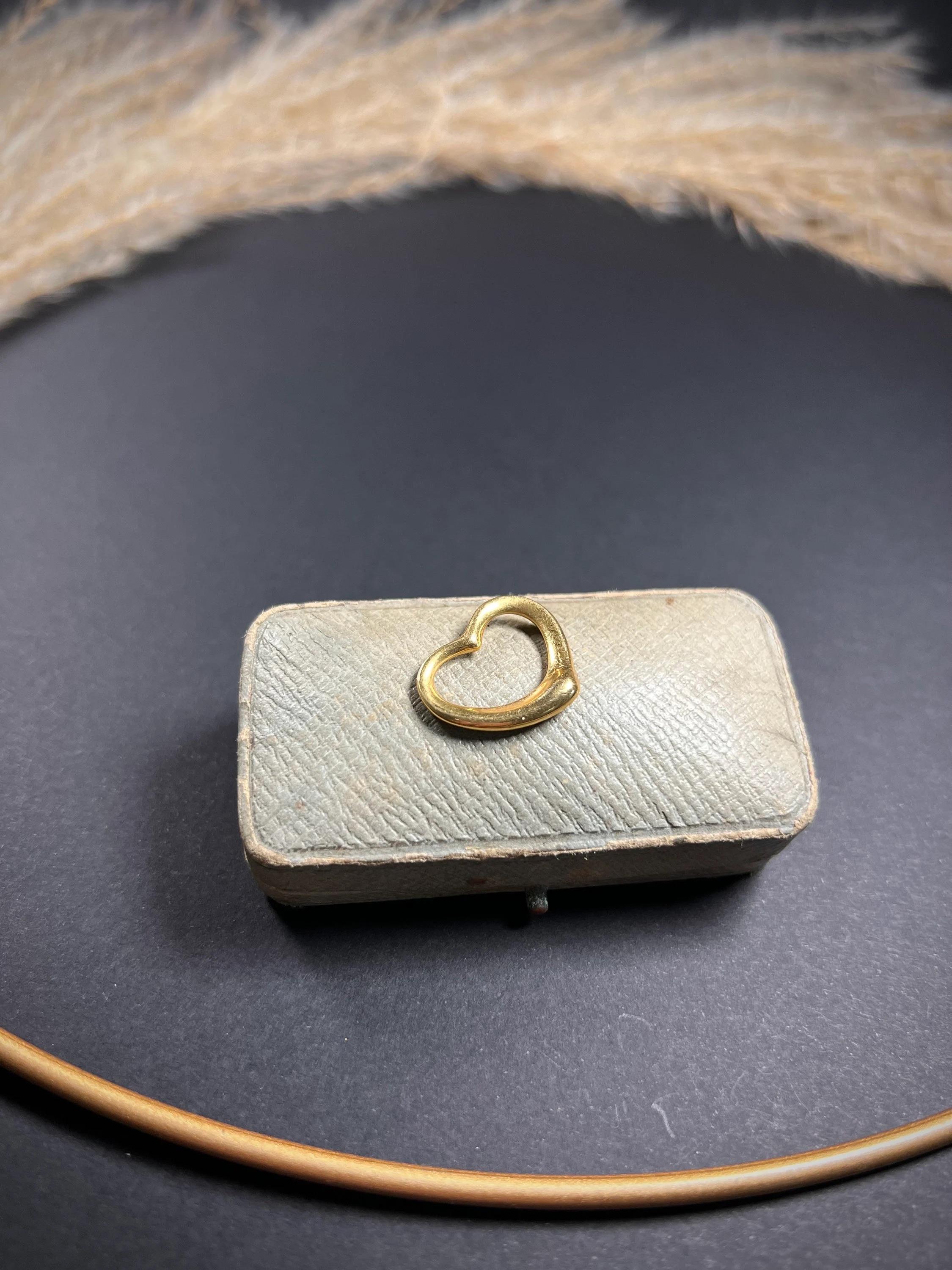 Vintage 18ct Gold Elsa Peretti, Tiffany Open Heart Pendant For Sale 2