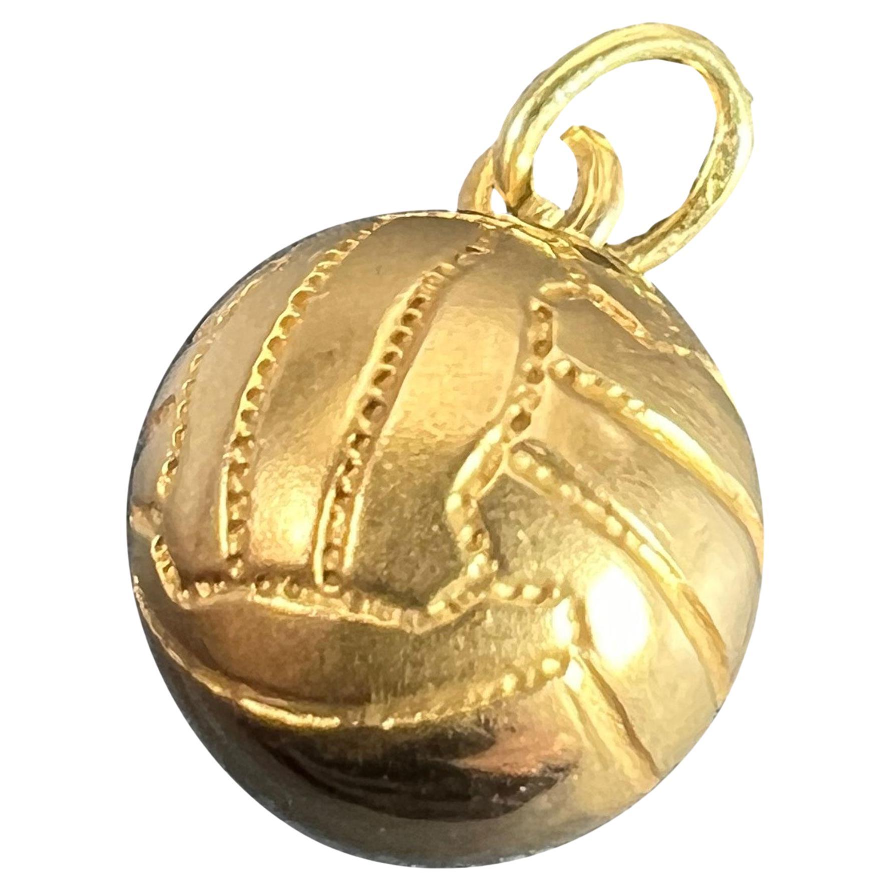Vintage 18ct Gold Football Soccer Ball Charm Pendant