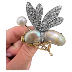 18ct Gold & Silver French Hallmarked, 1930s Diamond & Abalone Pearl Bug Brooch