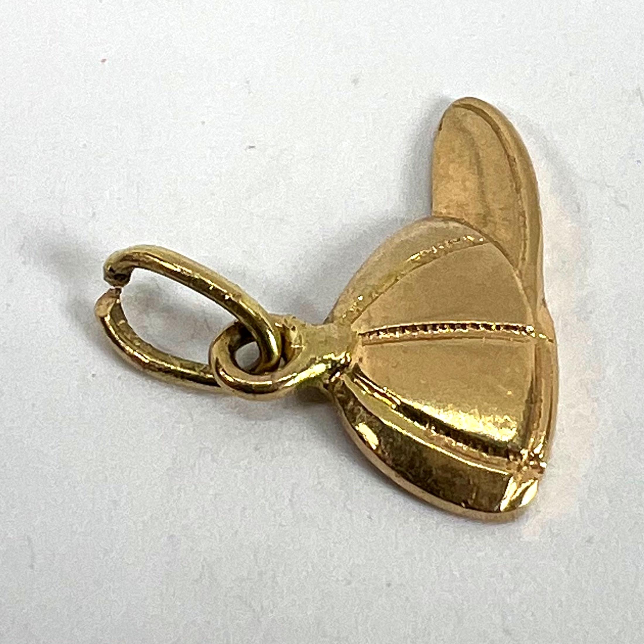 Vintage 18ct Gold Horse Jockey Racing Cap Charm Pendant en vente 10