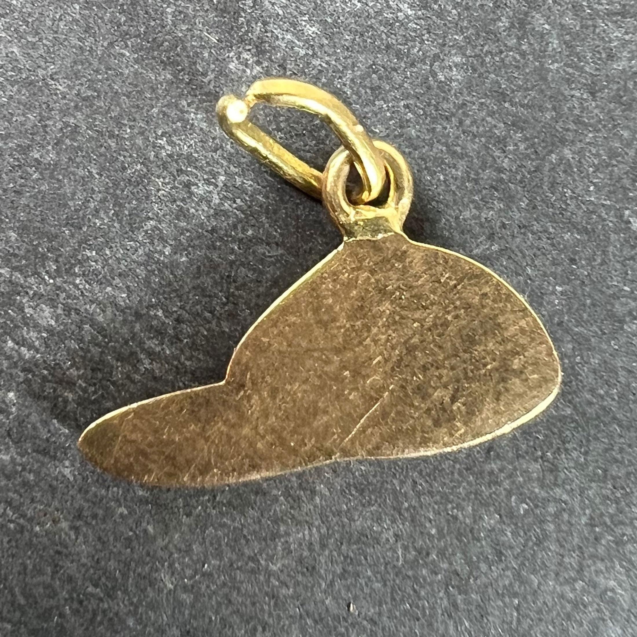 Vintage 18ct Gold Horse Jockey Racing Cap Charm Pendant Bon état - En vente à London, GB