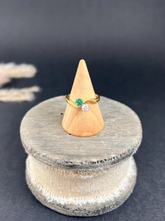 Vintage 18ct Gold Natural Emerald & Diamond Crossover Ring Marked London 1979
