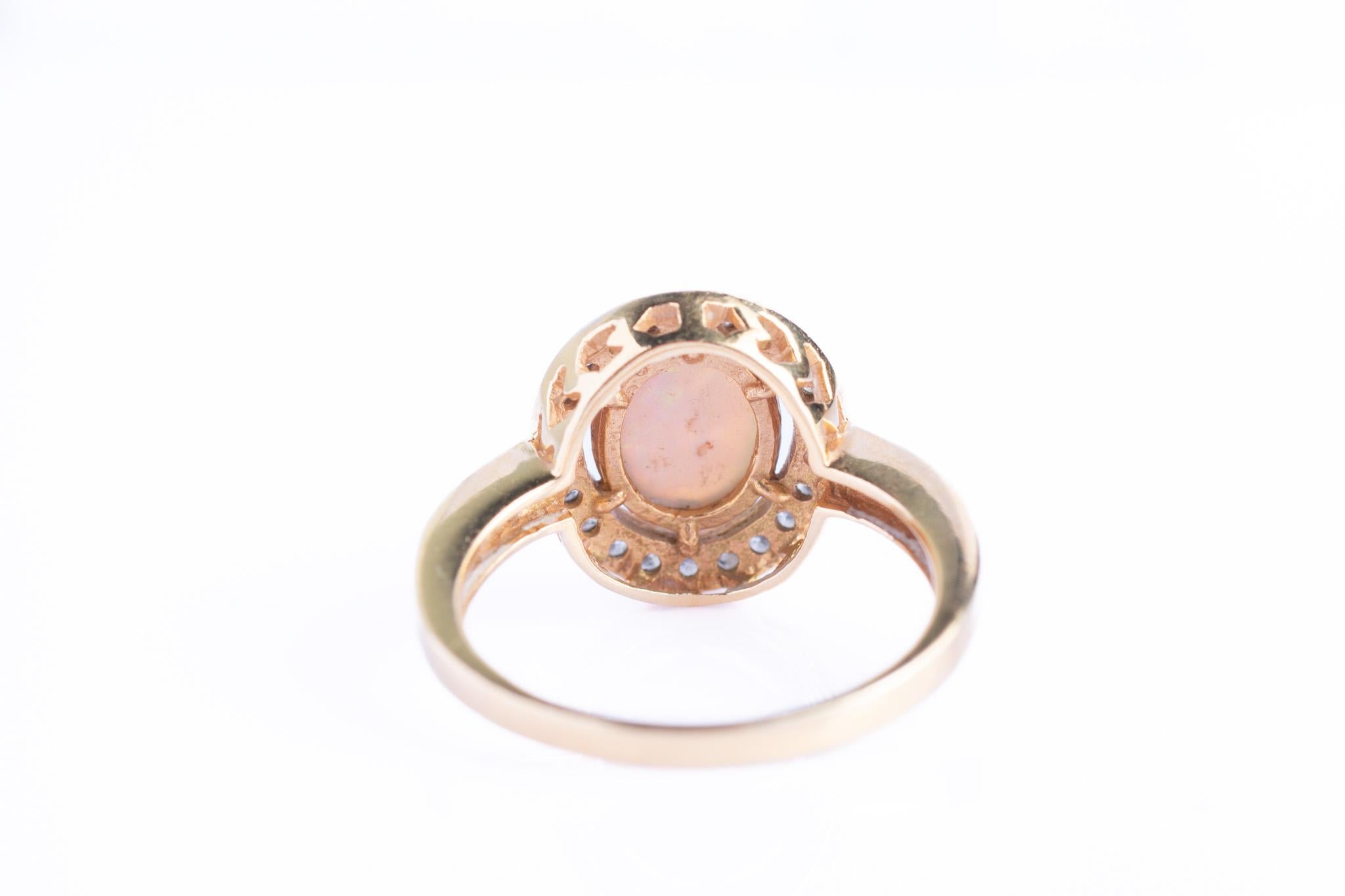 Vintage 18ct Gold Opal and Diamond Cluster Ring For Sale 2