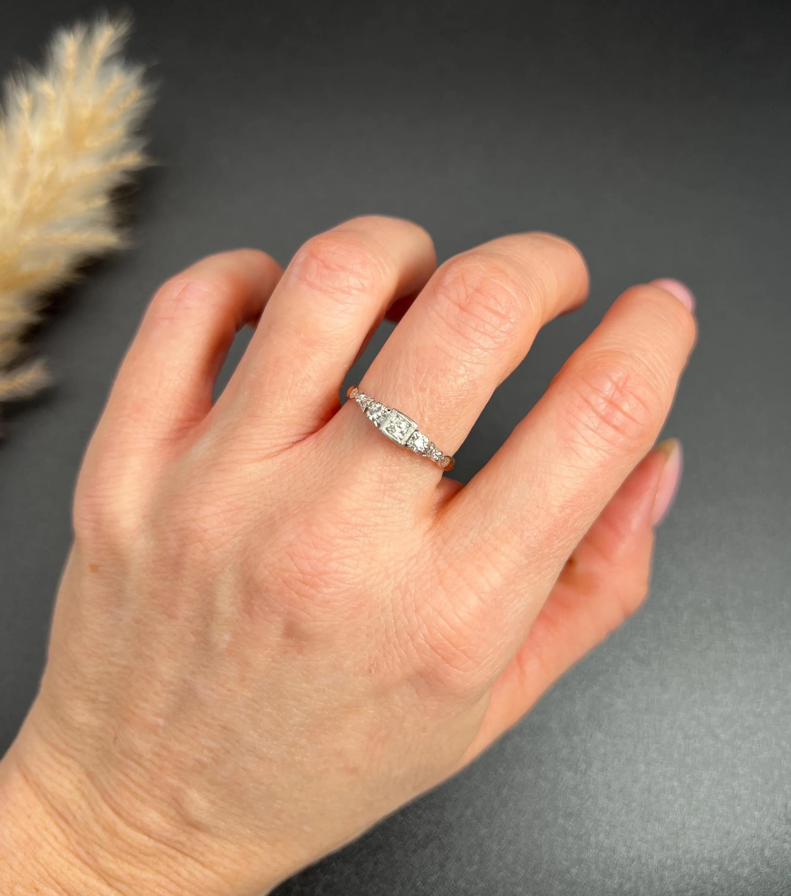 Vintage 18ct Gold & Platinum, 1930s Square Set Diamond Trilogy Illusion Ring 5