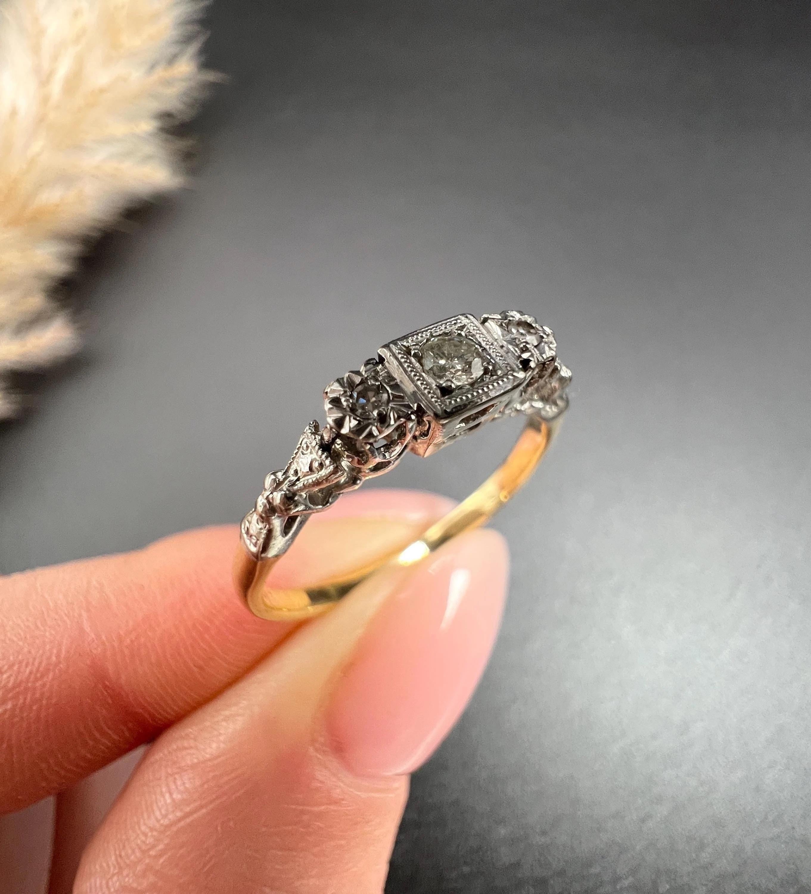 Vintage 18ct Gold & Platinum, 1930s Square Set Diamond Trilogy Illusion Ring 6