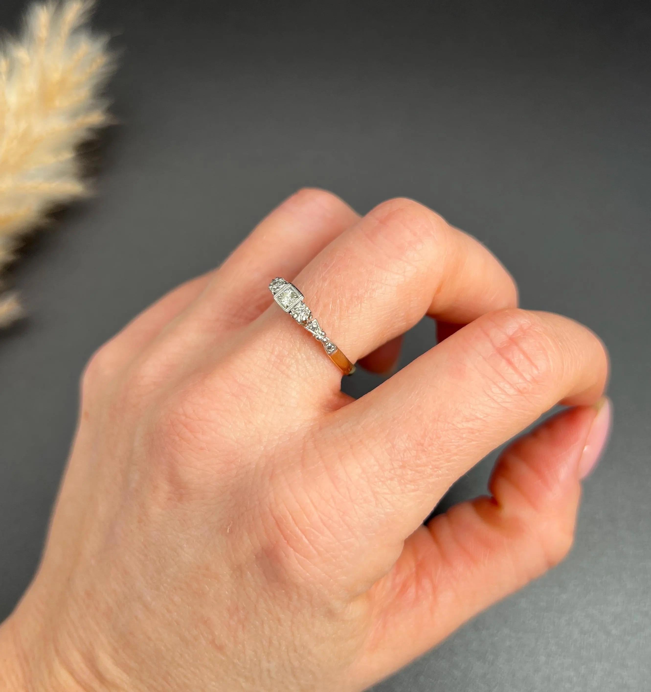 Vintage 18ct Gold & Platinum, 1930s Square Set Diamond Trilogy Illusion Ring 2