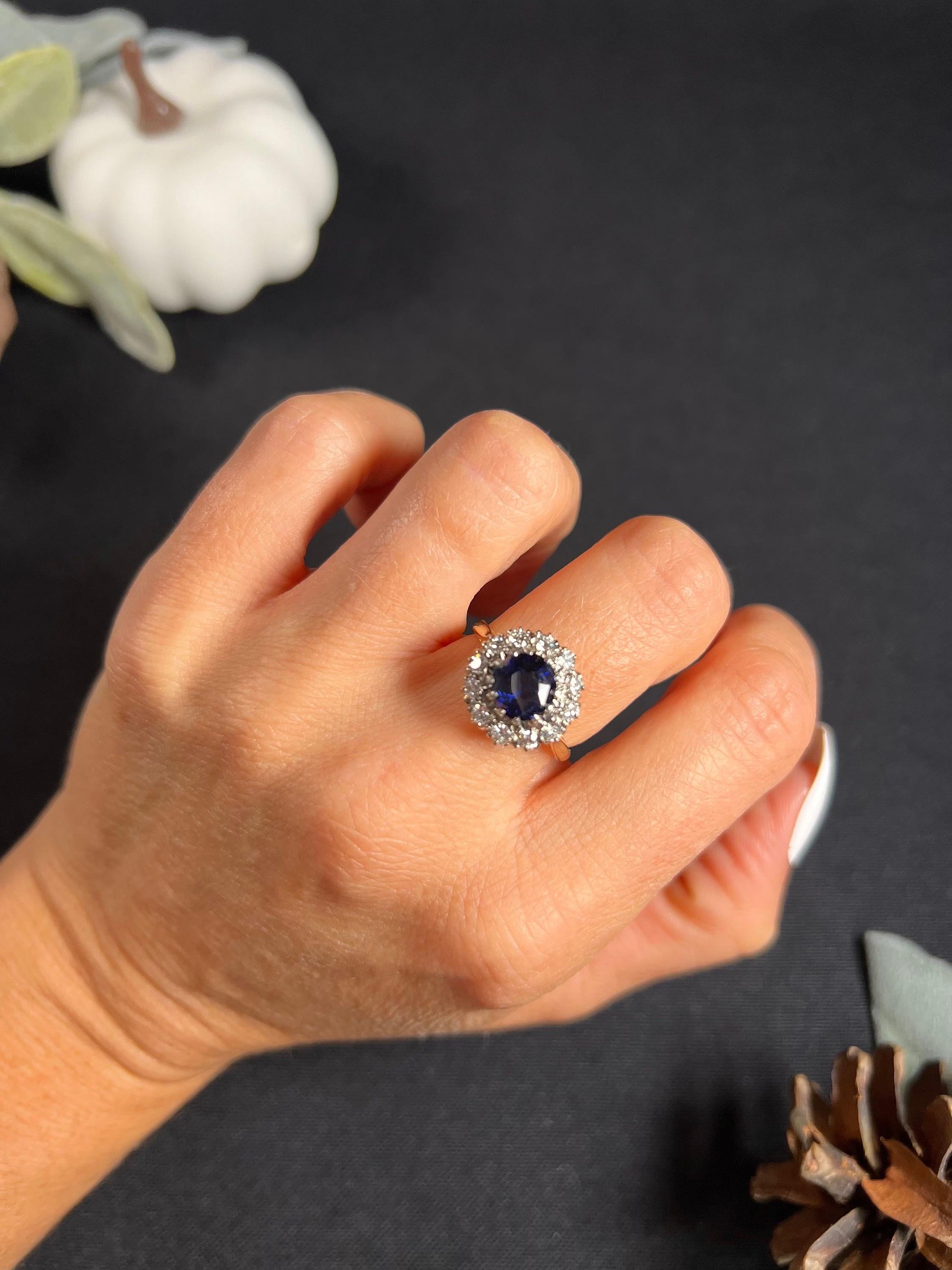 Vintage 18ct Gold & Platinum 1960’s Sapphire Diamond Round Cluster Ring For Sale 3
