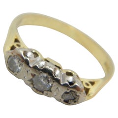 Vintage 18ct Gold Platinum Diamond Trilogy Engagement Ring 750
