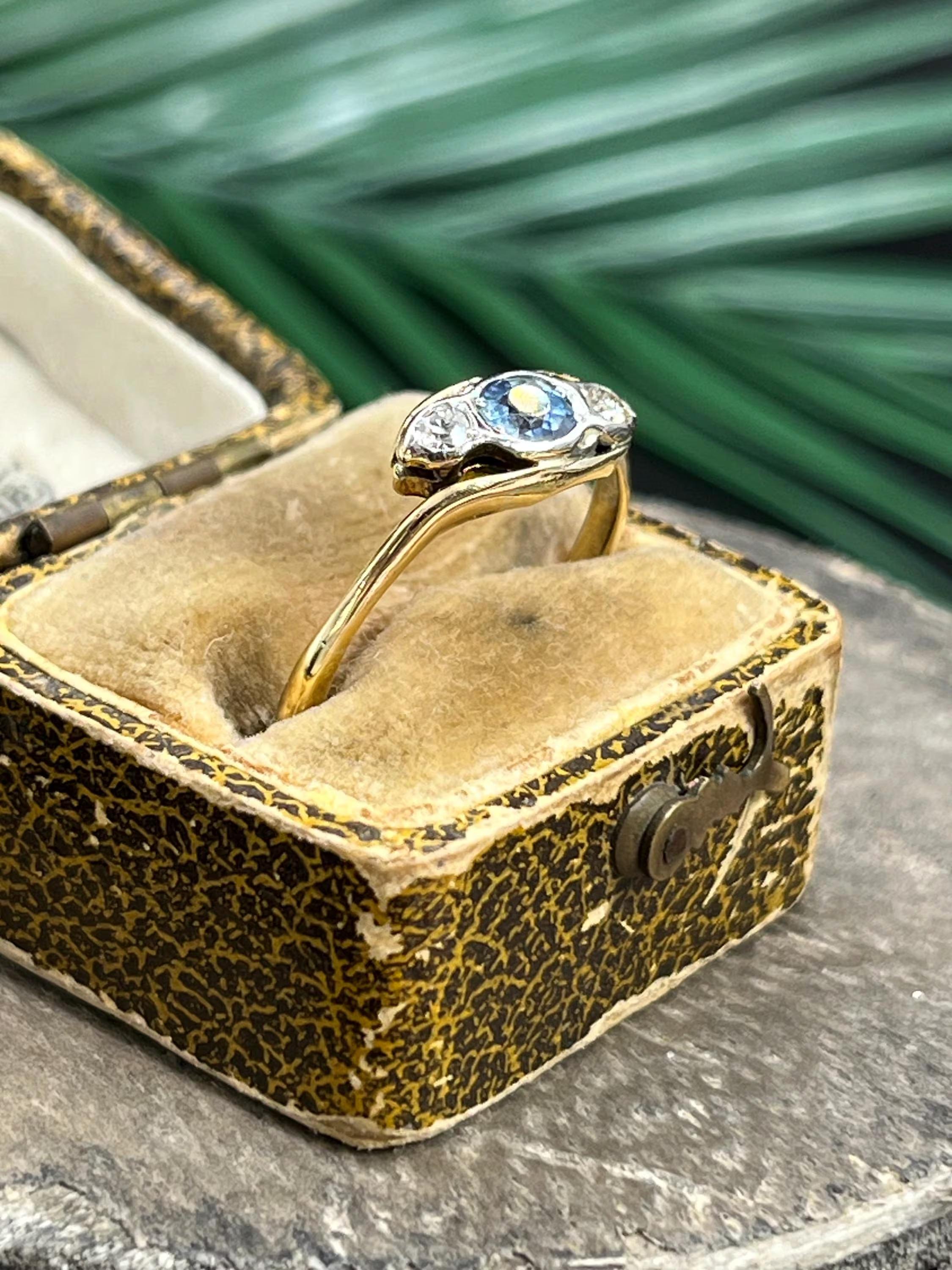 Vintage 18ct Gold & Platin Saphir & Diamant Crossover Ring im Angebot 1