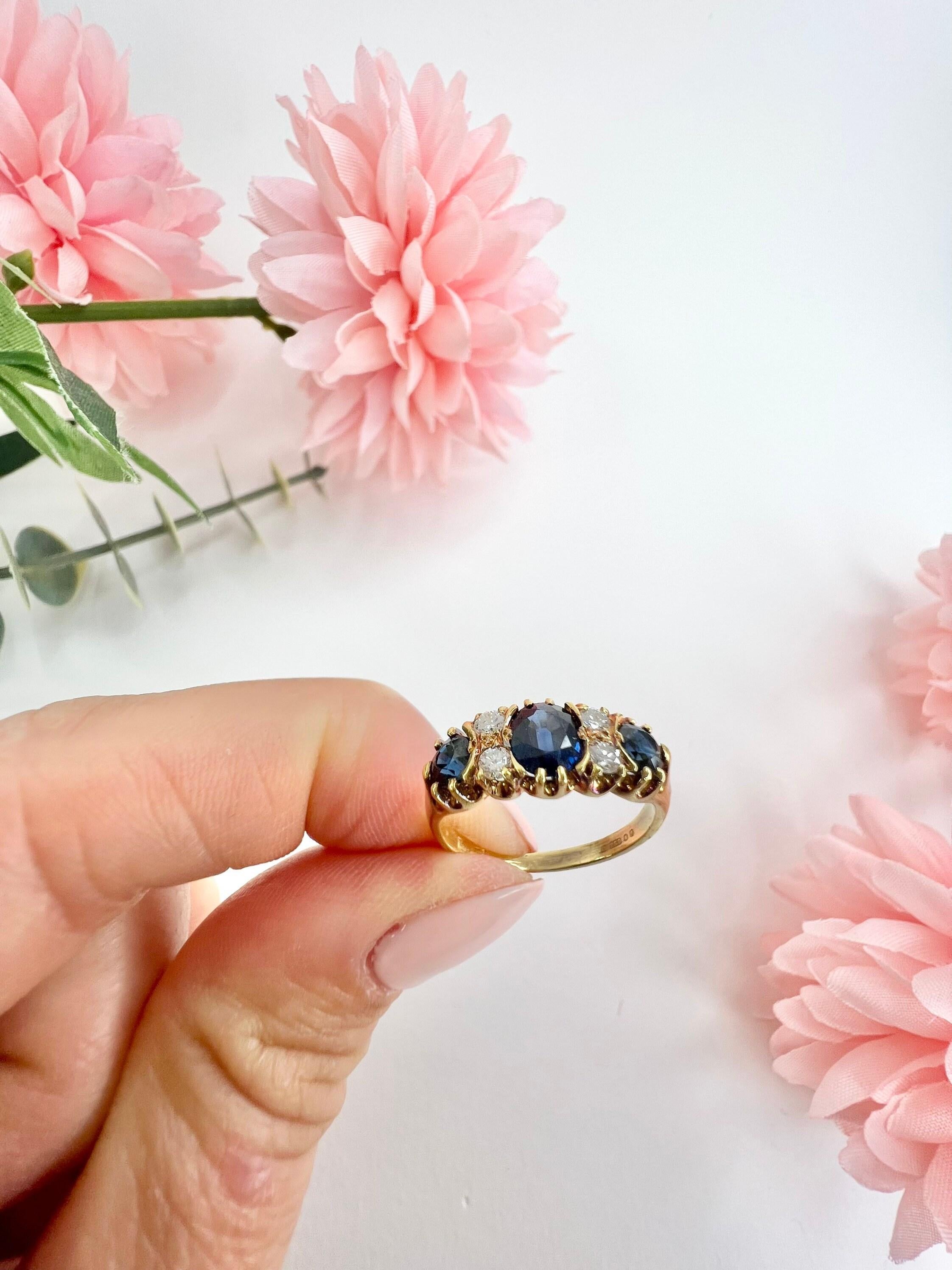 Mixed Cut Vintage 18ct Gold Sapphire & Diamond Carved Ring For Sale