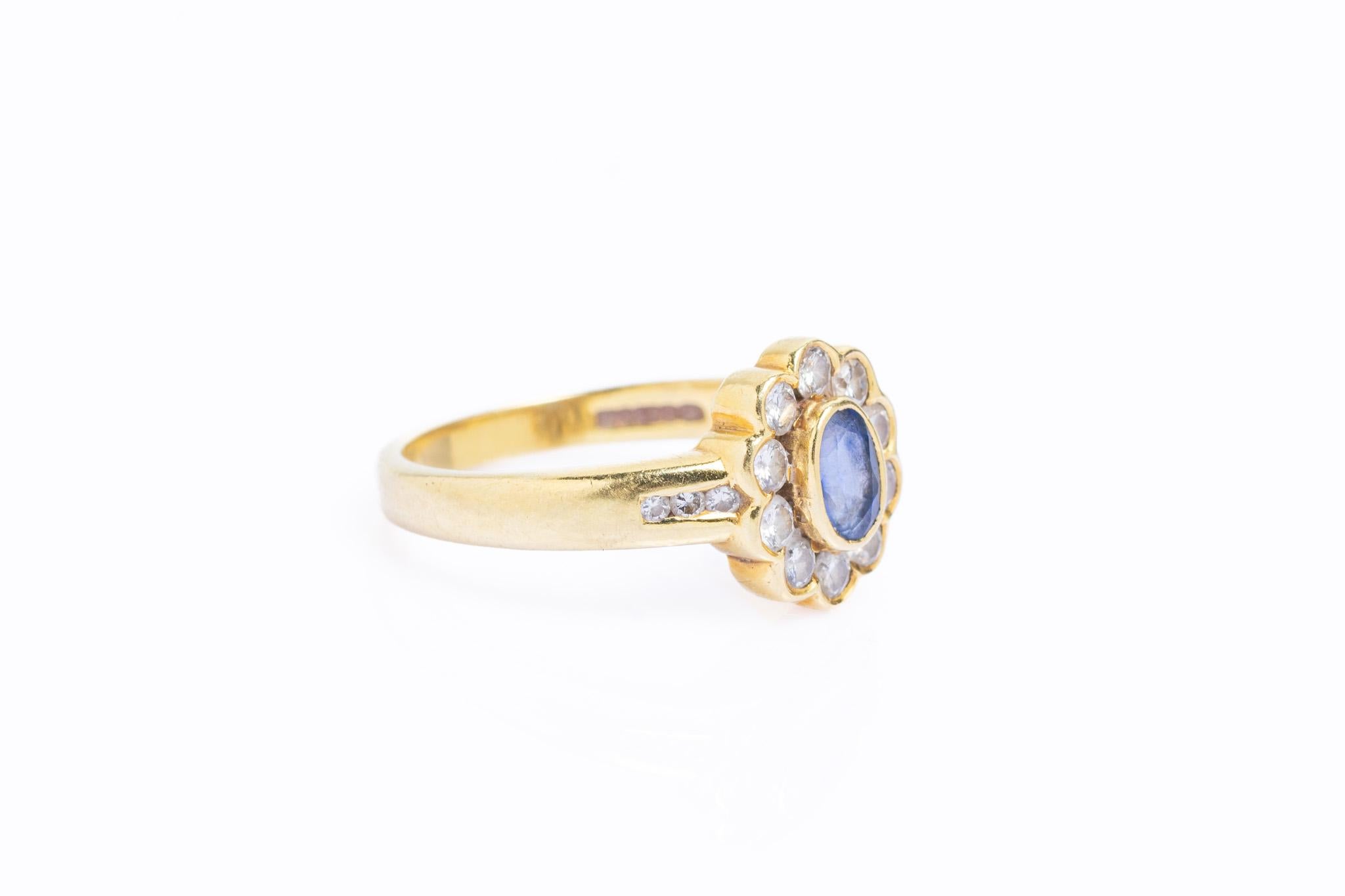 Vintage 18ct Gold Saphir & Diamant Cluster Ring Damen im Angebot