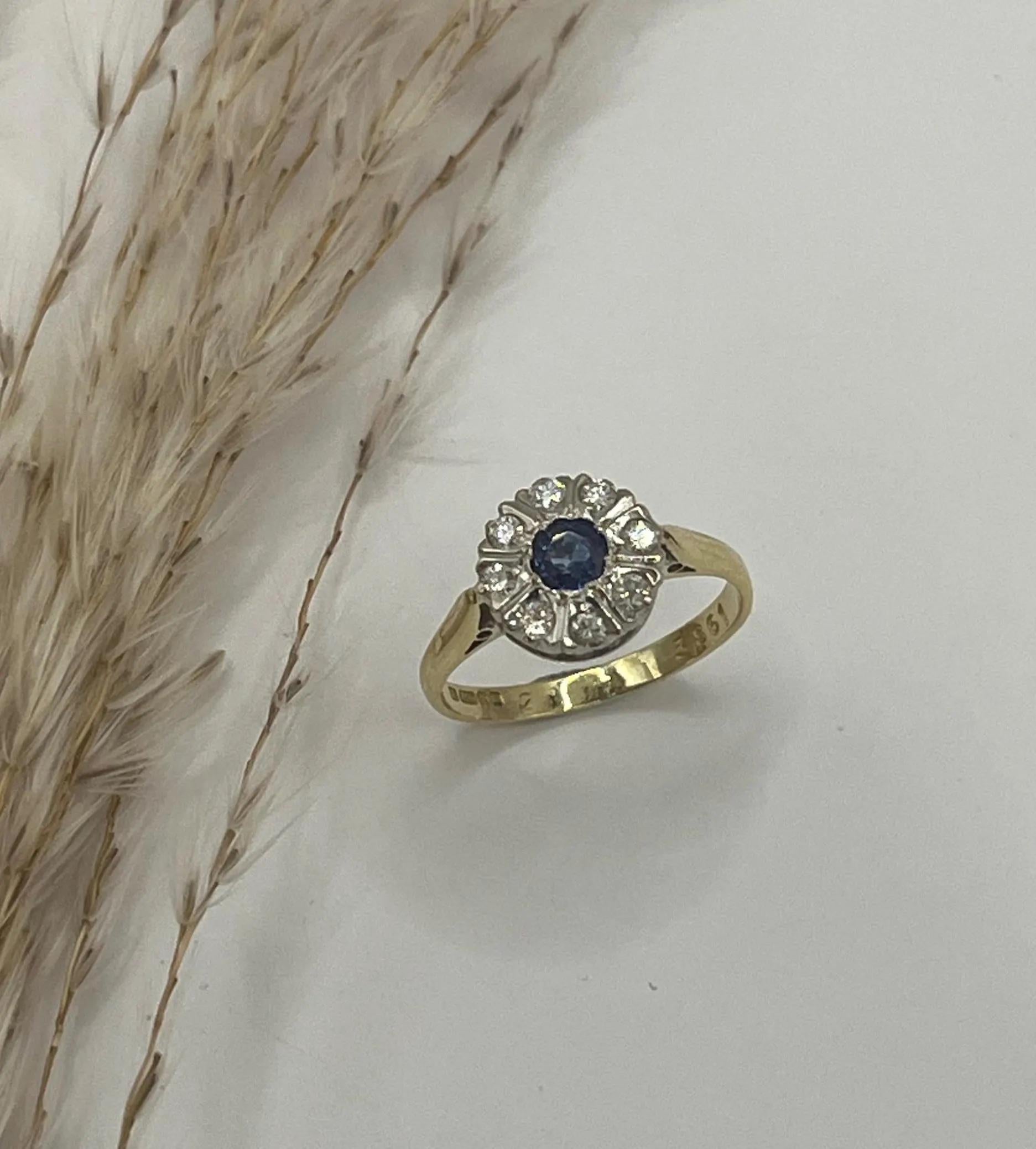 Vintage 18ct Gold, Saphir & Diamant-Cluster-Ring, gestempelt London 1976 im Angebot 1