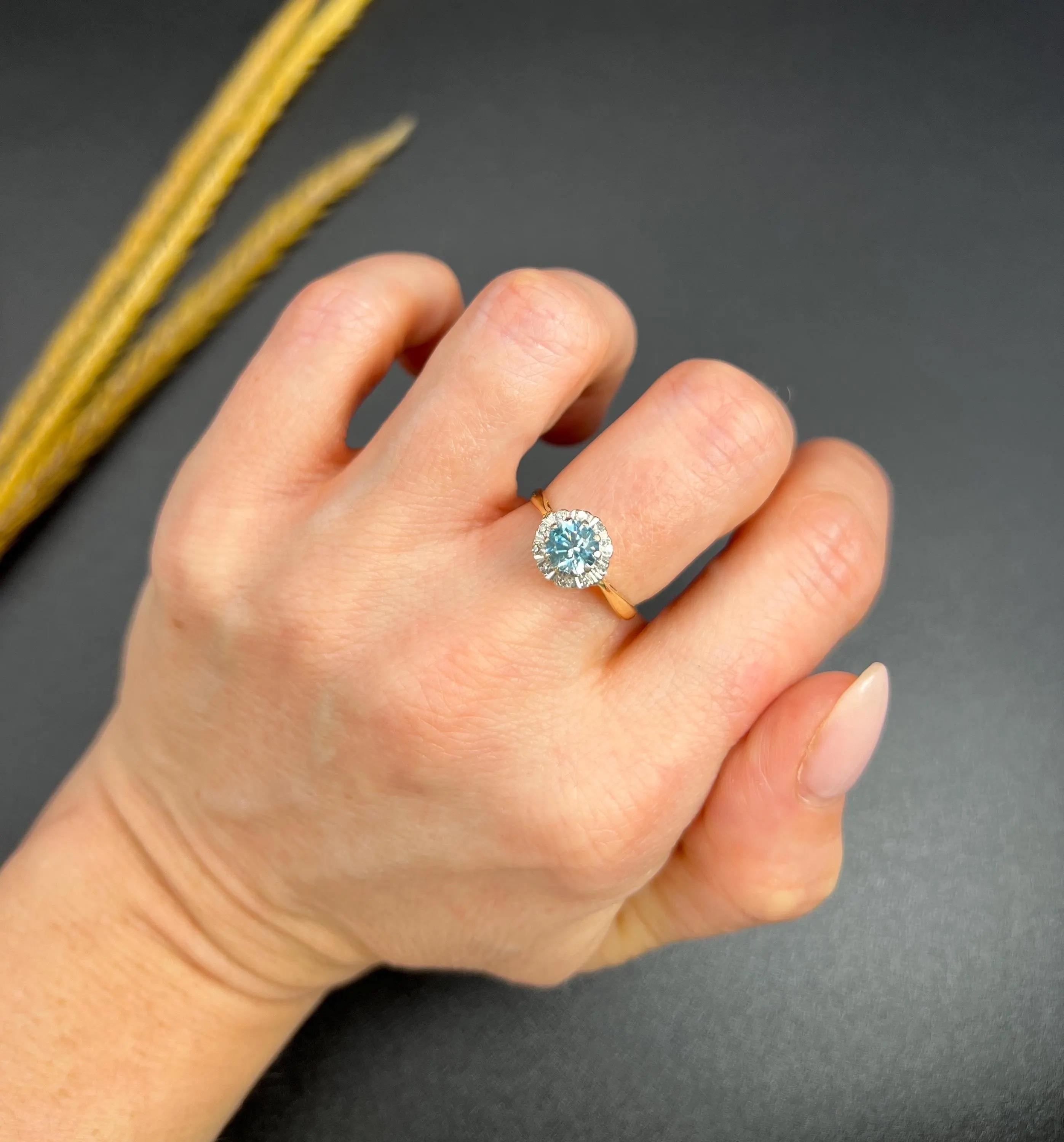 Round Cut Vintage 18ct Gold Stamped, 1960s Zircon & Diamond Cluster Ring For Sale