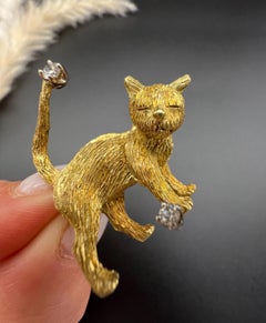 Vintage 18ct Gold Stamped, 1980s Diamond Cat Brooch