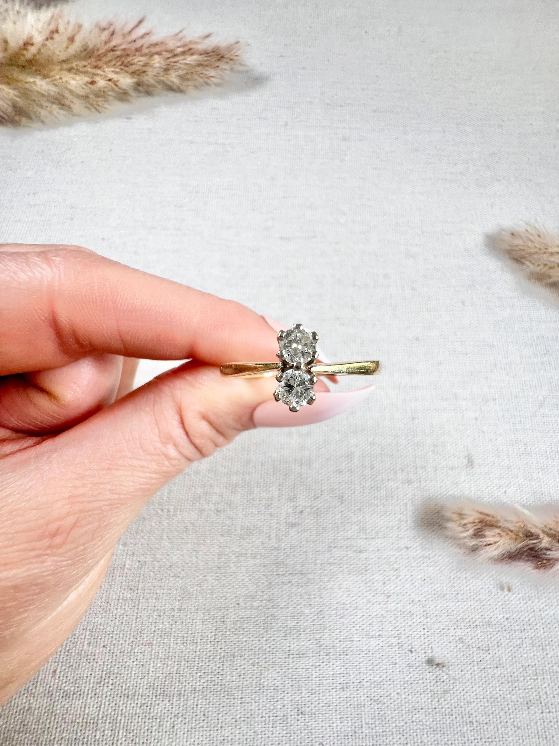 Vintage 18ct Gold Stamped Birmingham Hallmarked 1990s Toi et Moi Diamond Ring 3