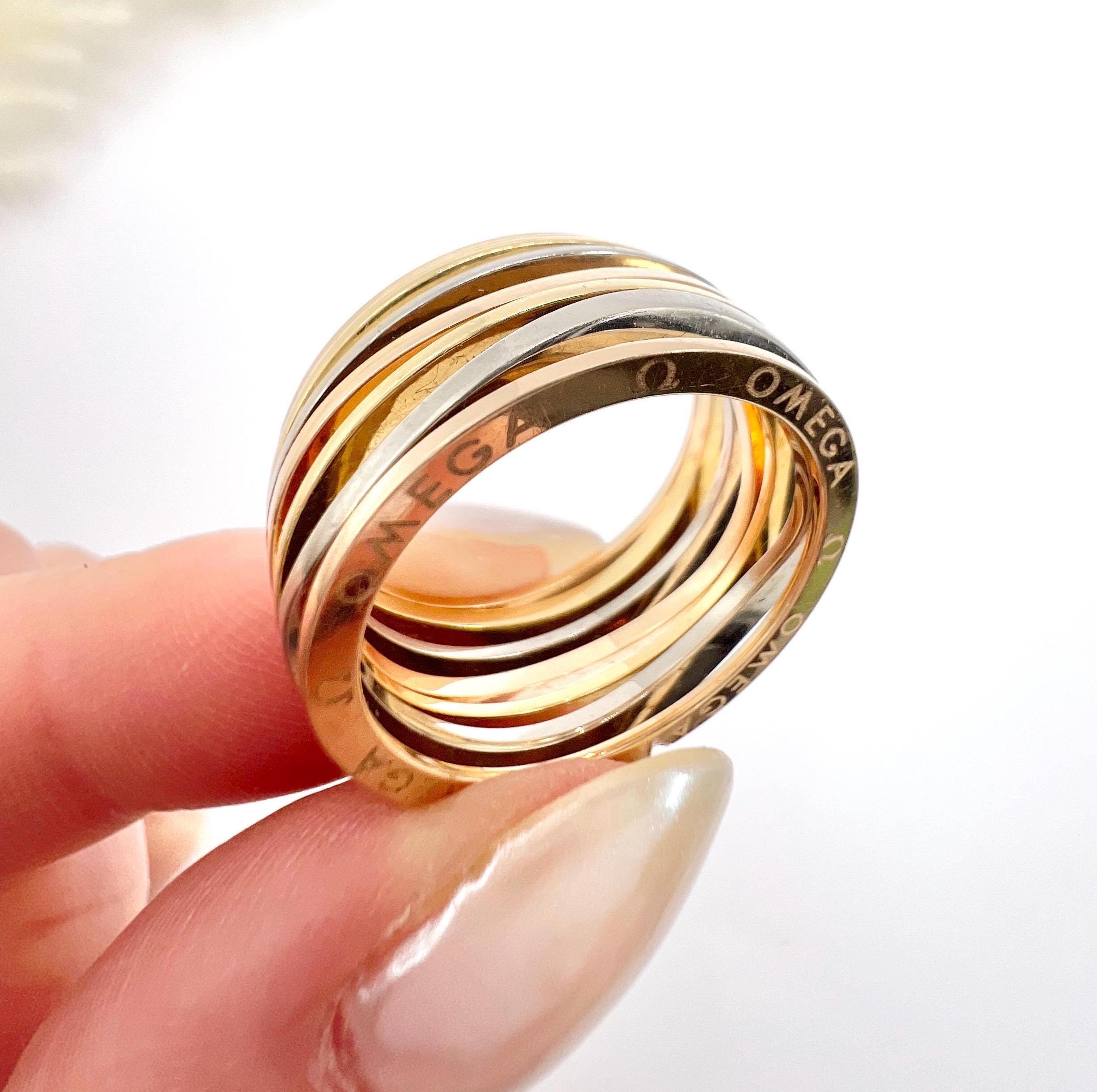 Vintage 18ct Gold Stamped, Omega Ladymatic Three Colour Gold Ripple Band Ring For Sale 5