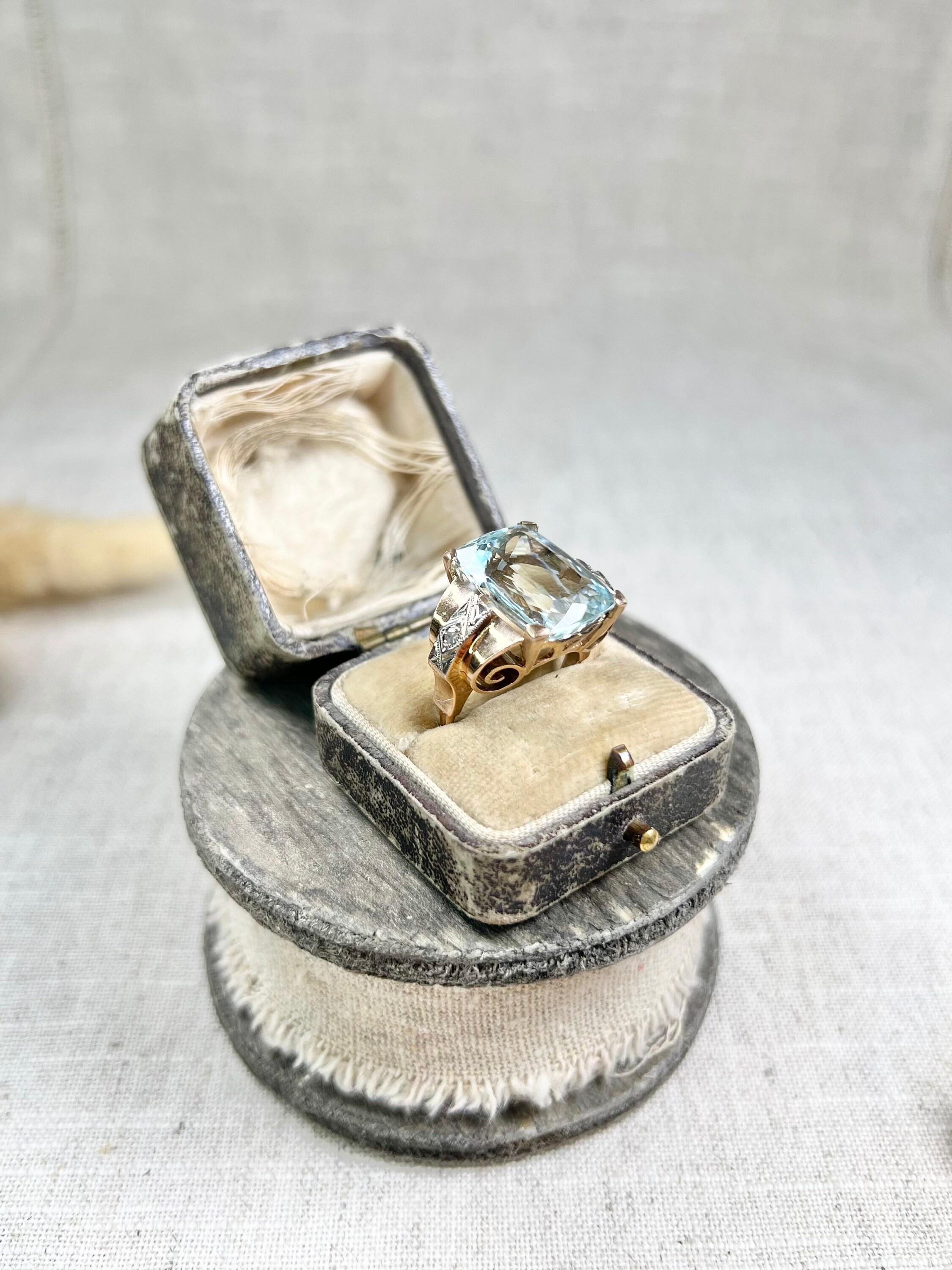 Vintage 18ct Rose Gold, 1940s Cushion Cut Aquamarine & Diamond Cocktail Ring For Sale 7