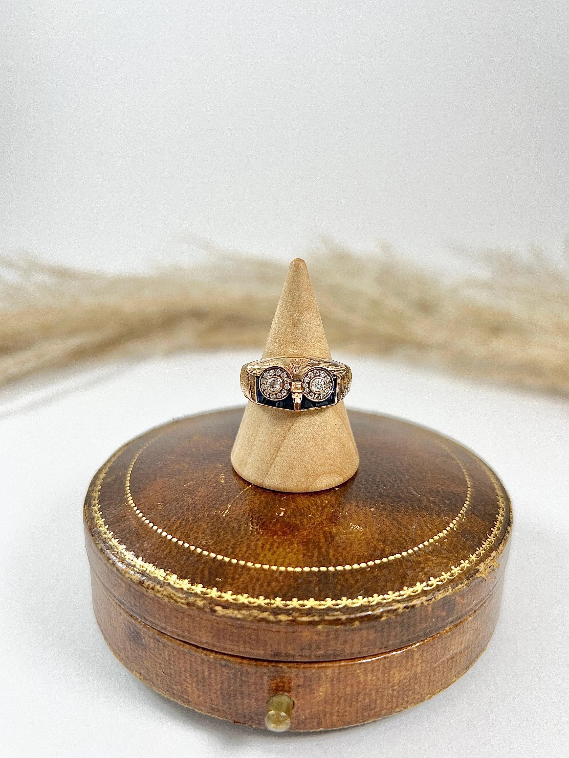 Vintage 18ct Rose Gold, 1970s Sapphire & Diamond Owl Cocktail Ring In Good Condition For Sale In Brighton, GB