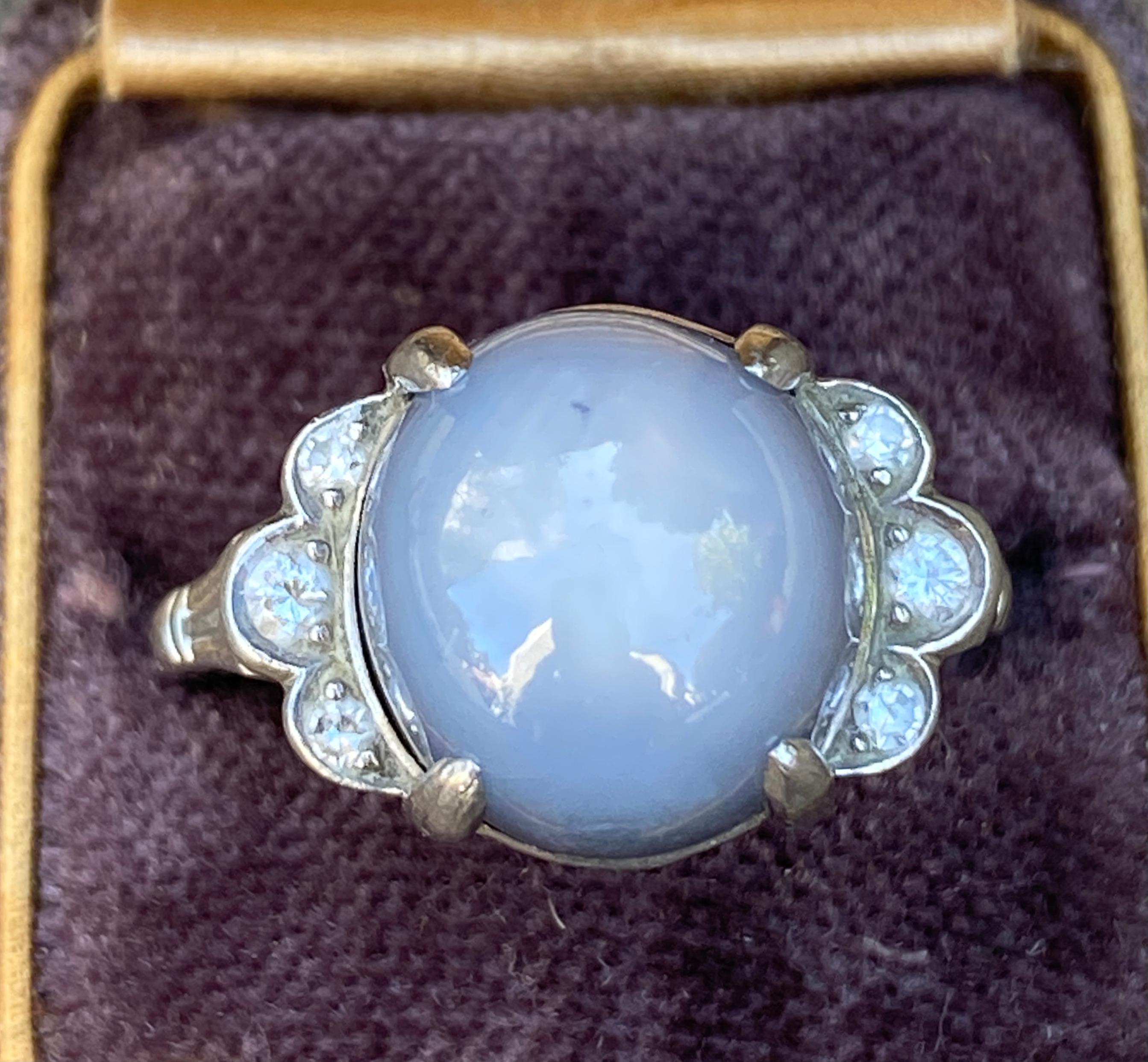 Vintage 18ct Star Sapphire & Diamond Platinum Ring For Sale 5