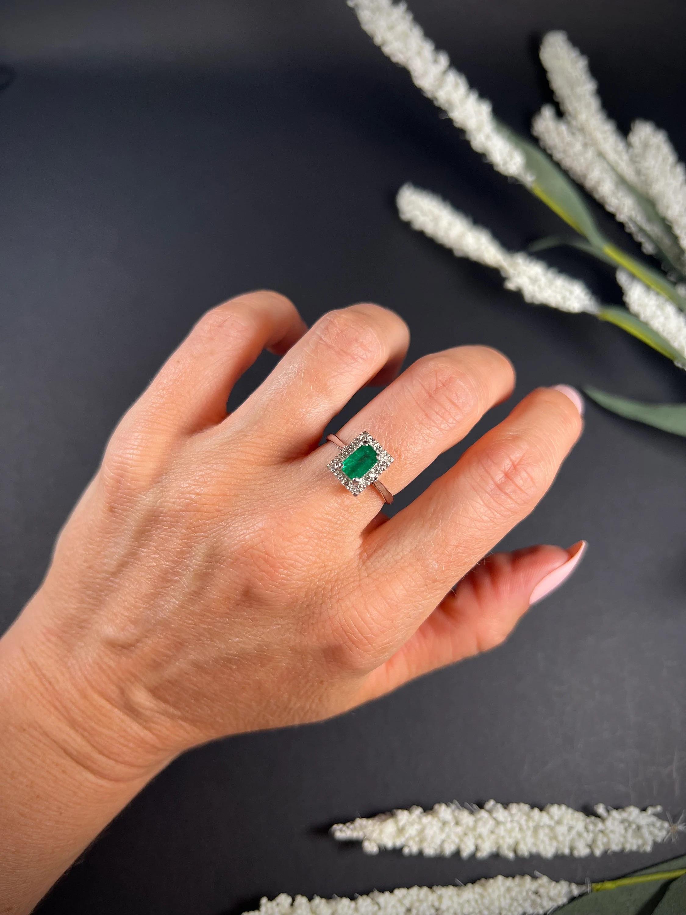 Vintage Emerald Cluster Ring

18ct White Gold Stamped

Circa 1940’s 

Fabulous, rectangular, vintage cluster ring. Set with a gorgeous, emerald cut, natural emerald centre stone & surrounded by a beautiful cluster of natural diamonds. The stones are