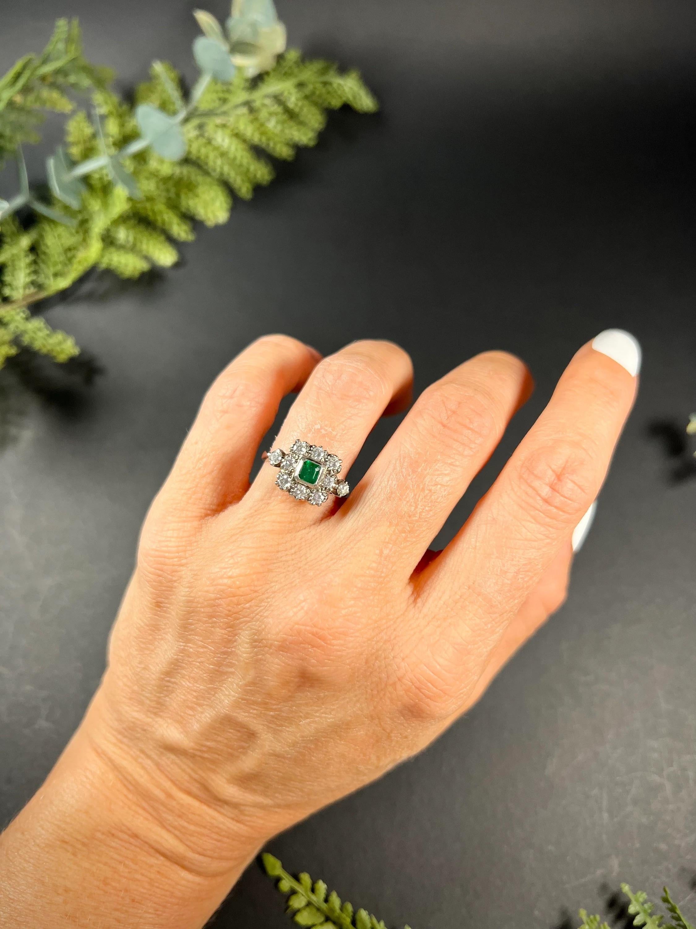 Vintage 18ct White Gold, 1940’s Emerald Diamond Square Cluster Ring For Sale 3