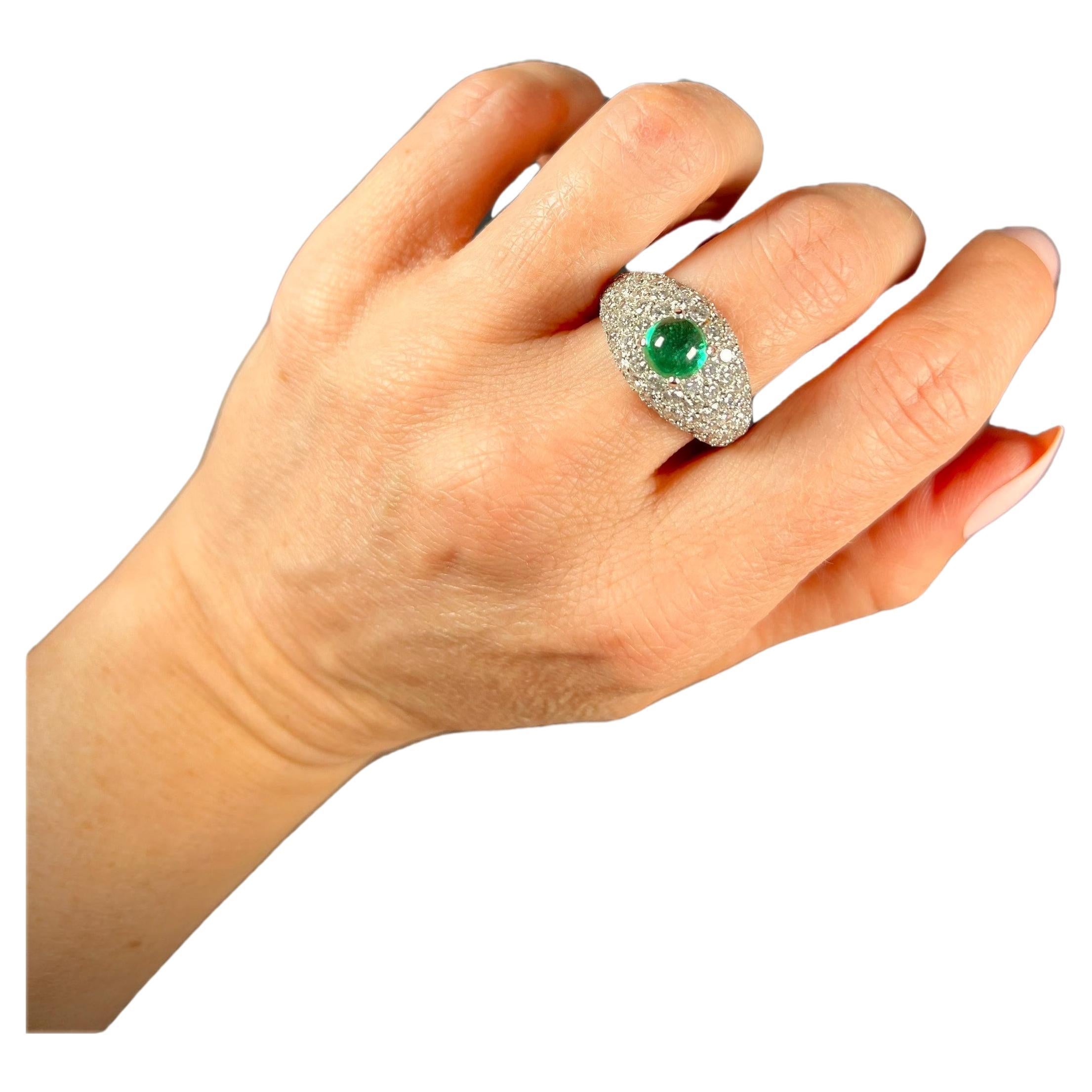 Vintage 18ct White Gold 1940’s French Emerald & Diamond Bombe Ring For Sale