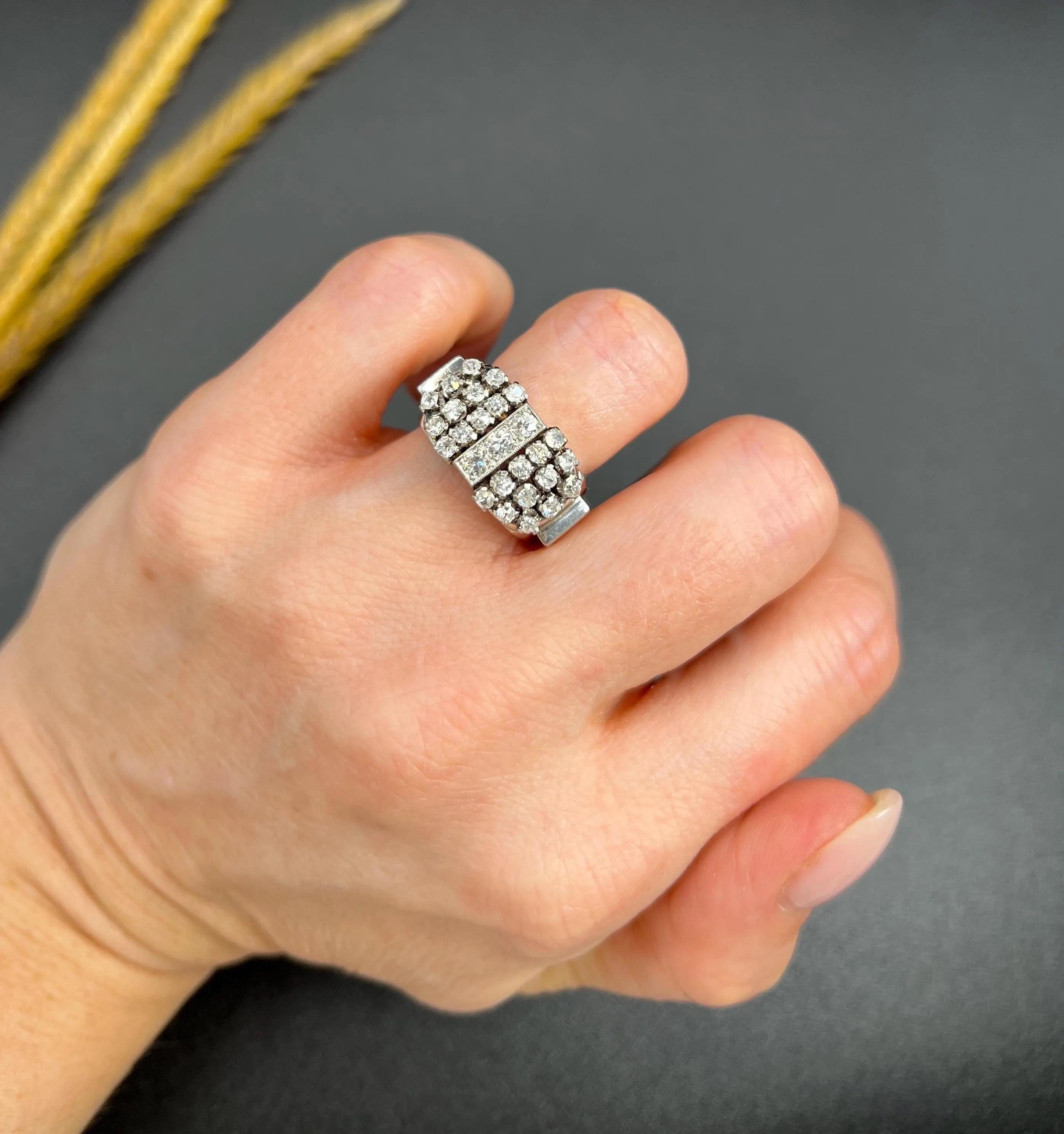 Brilliant Cut Vintage 18ct White Gold, 1960s 1.50ct Diamond Cocktail Tank Ring For Sale