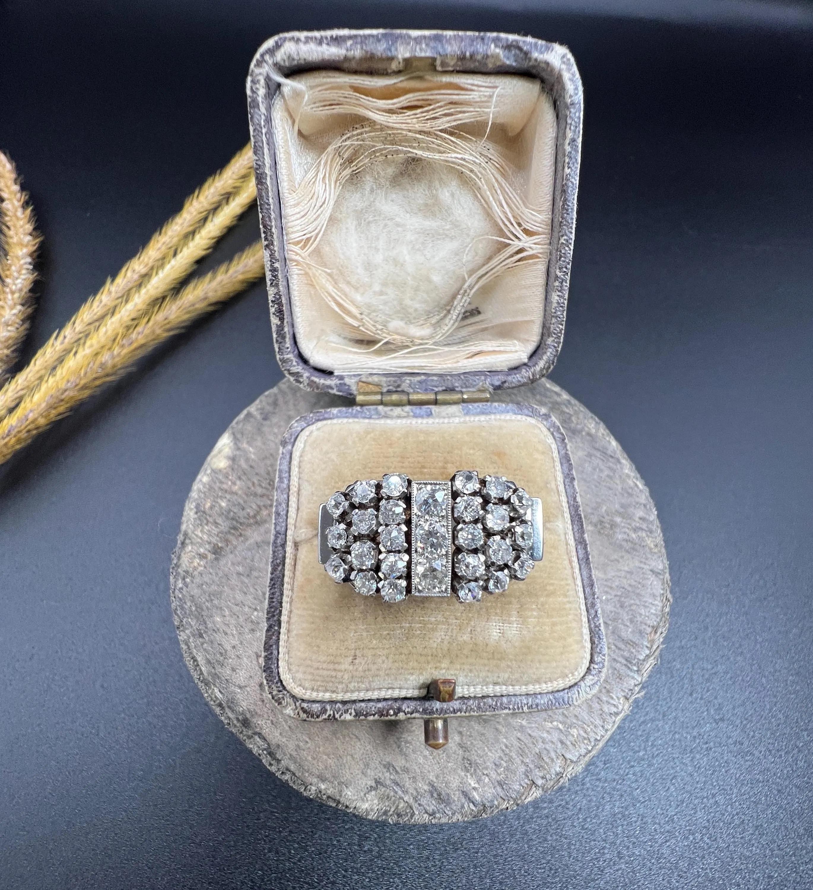 Women's or Men's Vintage 18ct White Gold, 1960s 1.50ct Diamond Cocktail Tank Ring For Sale