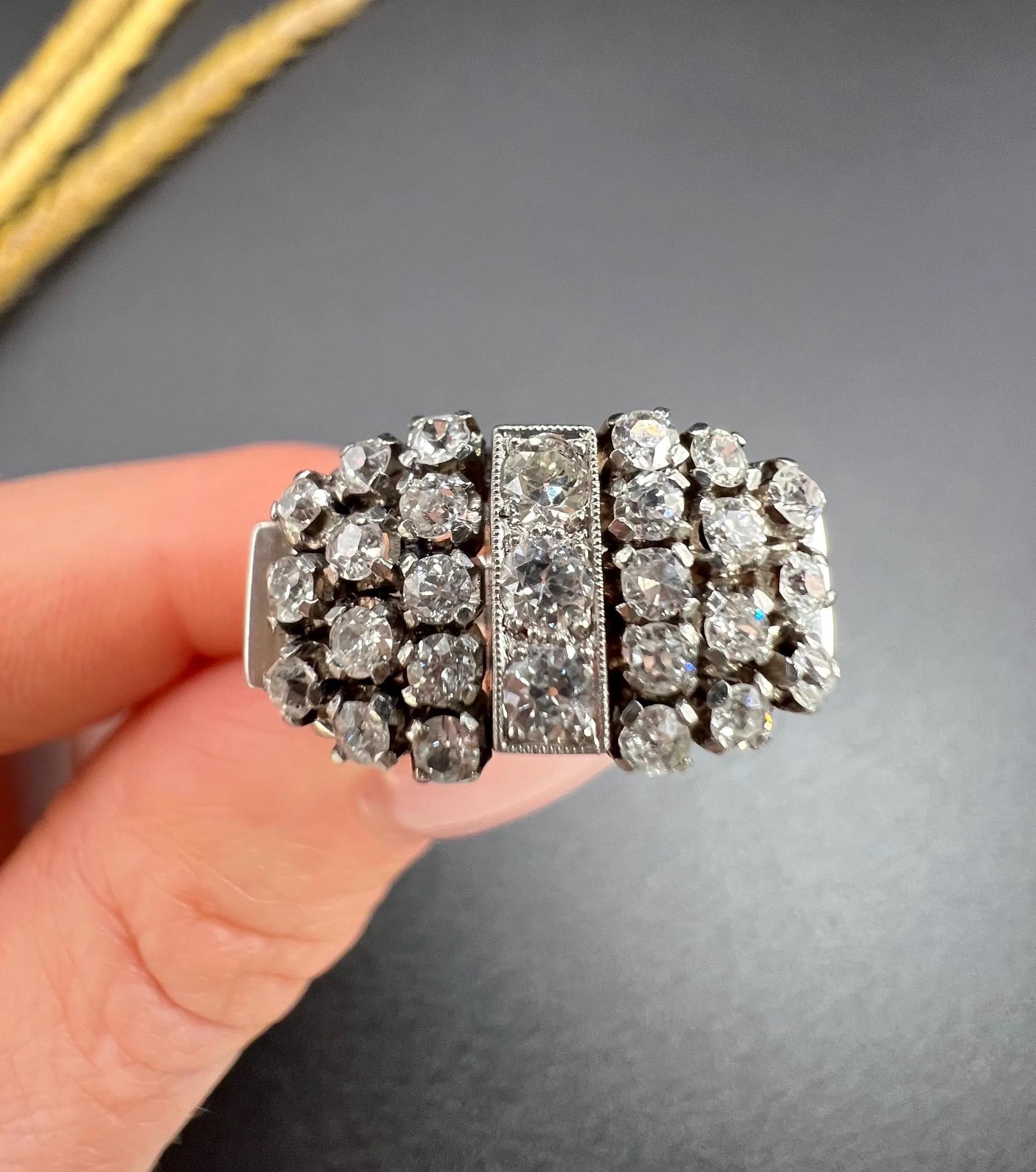 Vintage 18ct White Gold, 1960s 1.50ct Diamond Cocktail Tank Ring For Sale 1