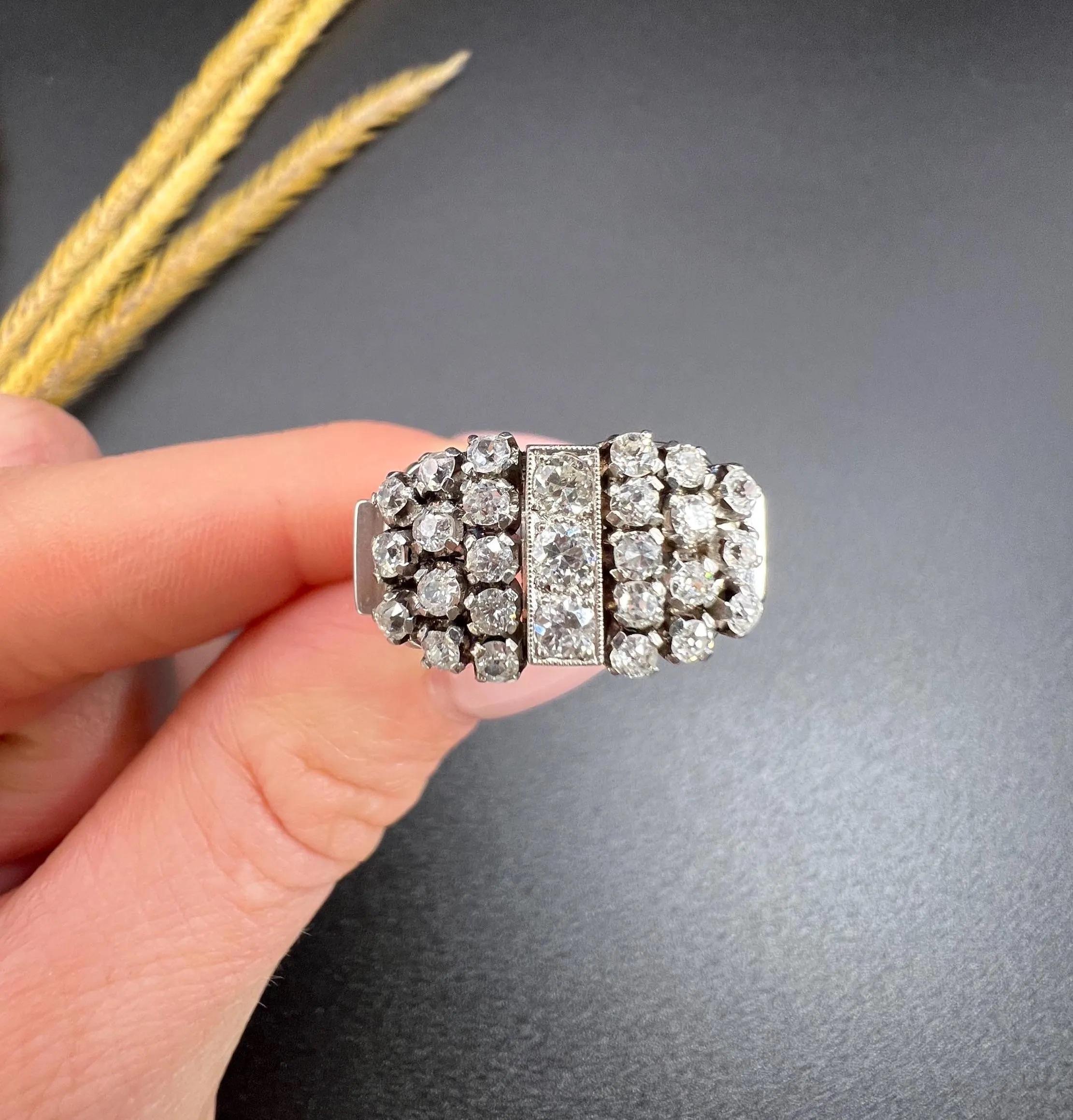 Vintage 18ct White Gold, 1960s 1.50ct Diamond Cocktail Tank Ring For Sale 4