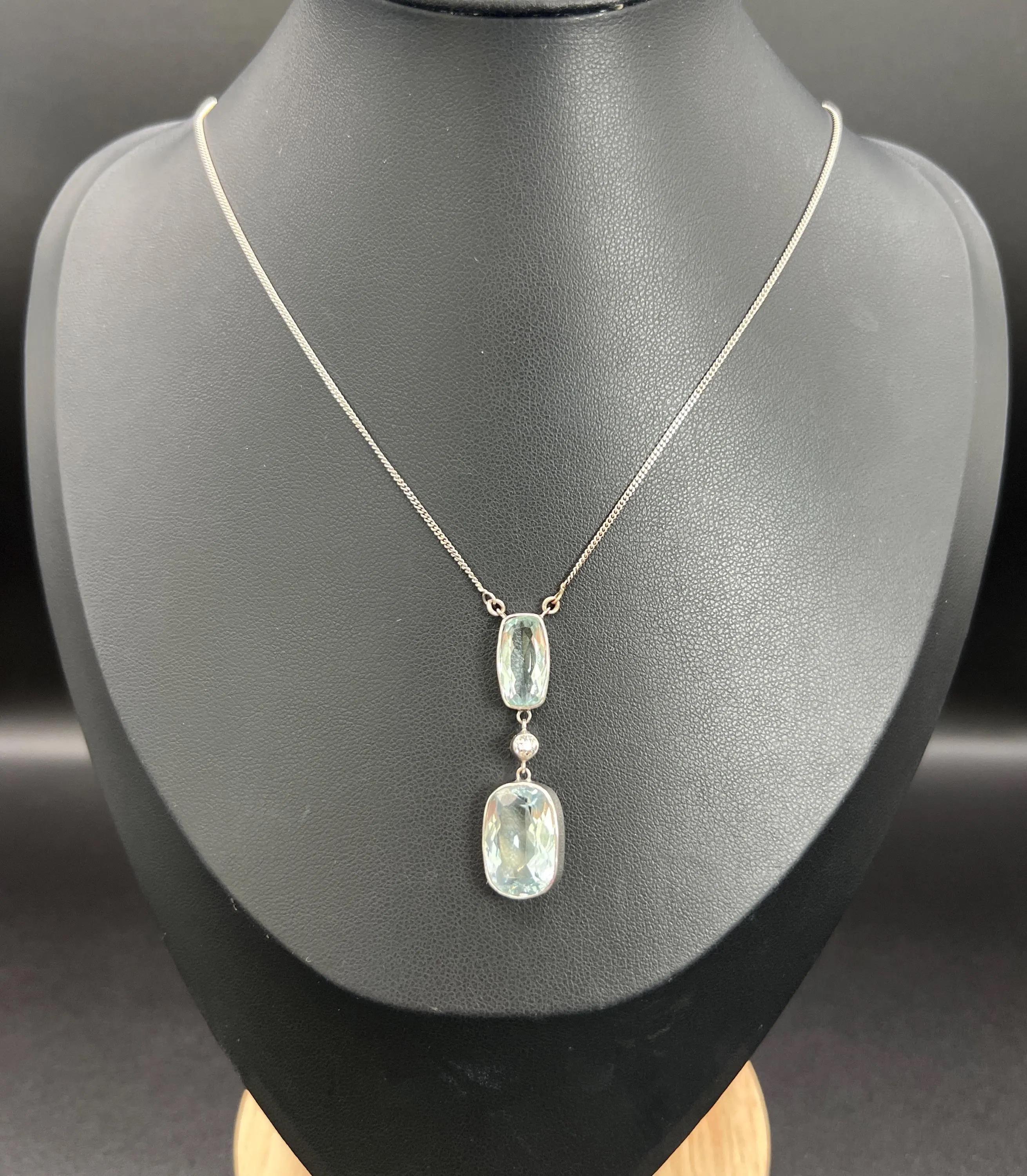 Collana con ciondolo in oro bianco 18ct, 1960, con acquamarina e diamante in vendita 5