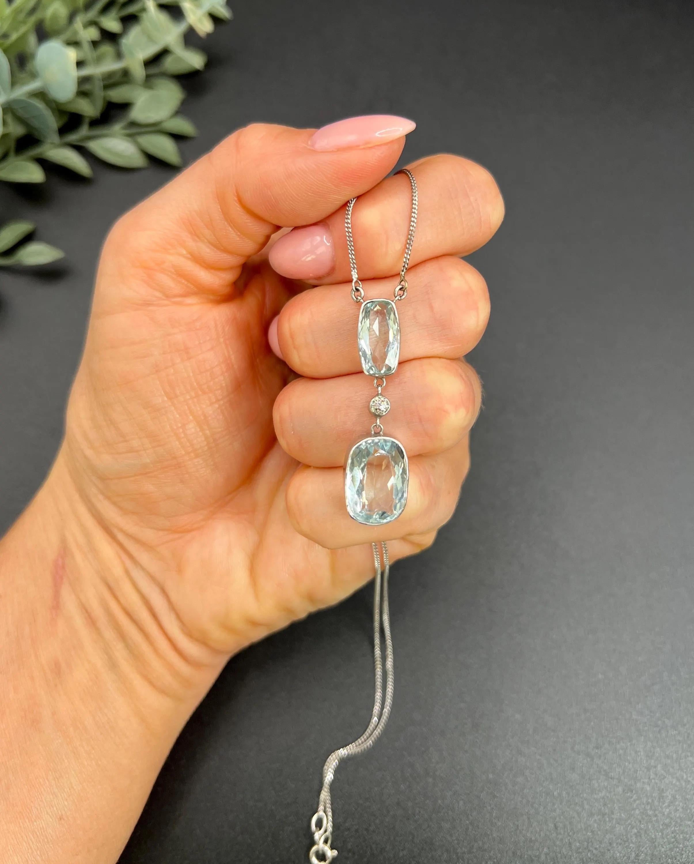 da uomo o donna Collana con ciondolo in oro bianco 18ct, 1960, con acquamarina e diamante in vendita