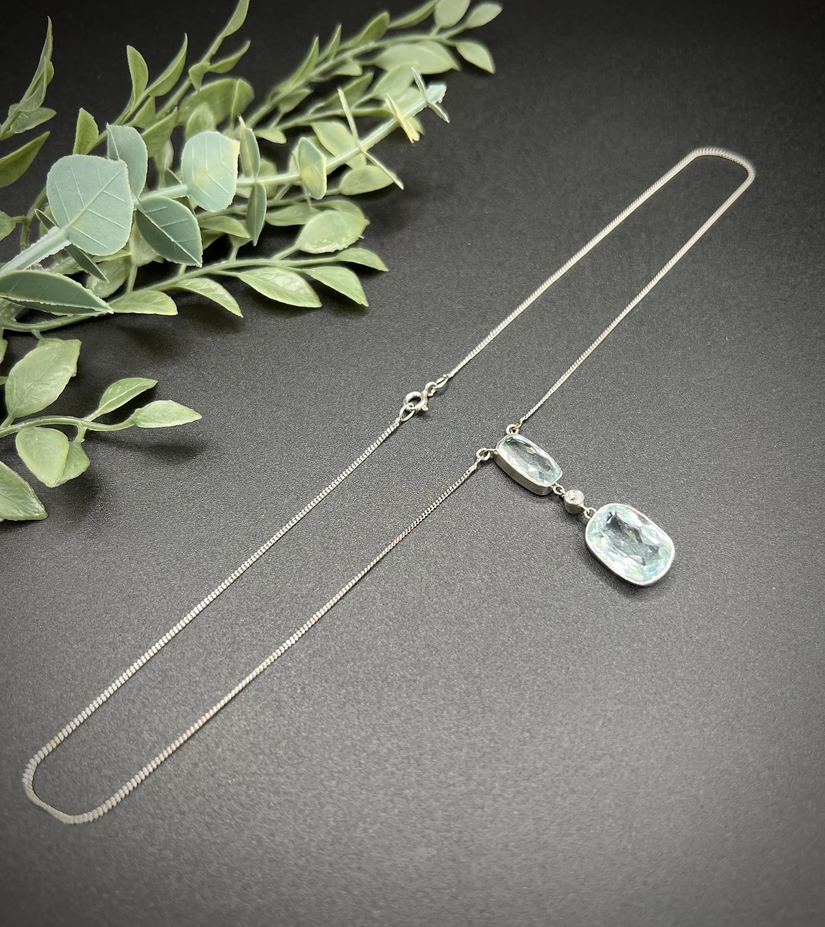 Collana con ciondolo in oro bianco 18ct, 1960, con acquamarina e diamante in vendita 1