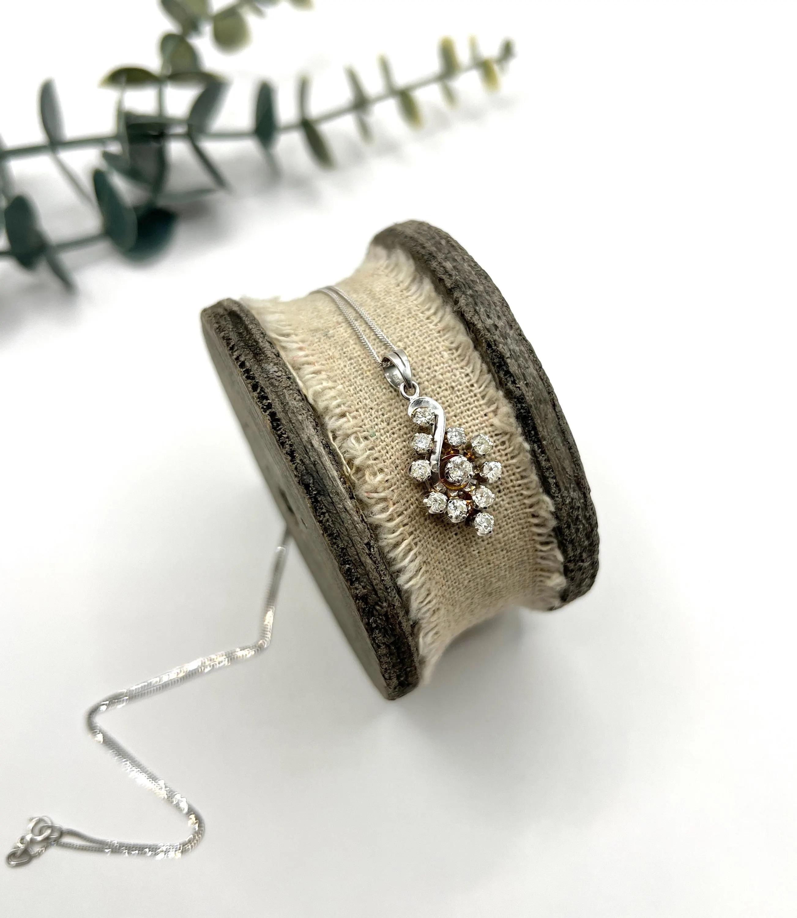 Vintage 18ct Weißgold, 1980er Jahre 1,20 Karat Diamond Swirl Anhänger Halskette im Angebot 5