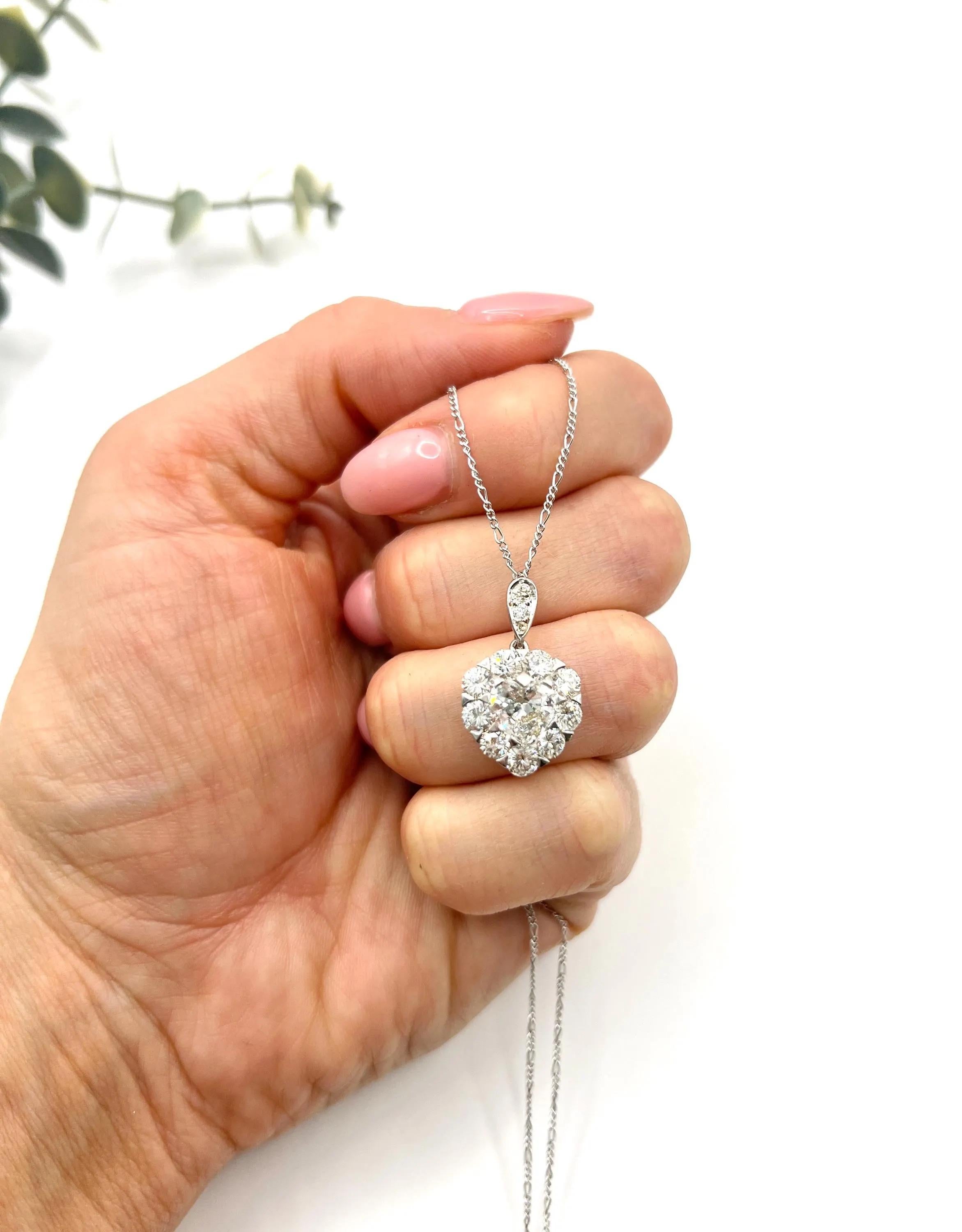 Vintage 18ct Weißgold, 3 Karat Diamant Herz-Anhänger auf Platin Figaro Kette im Angebot 7