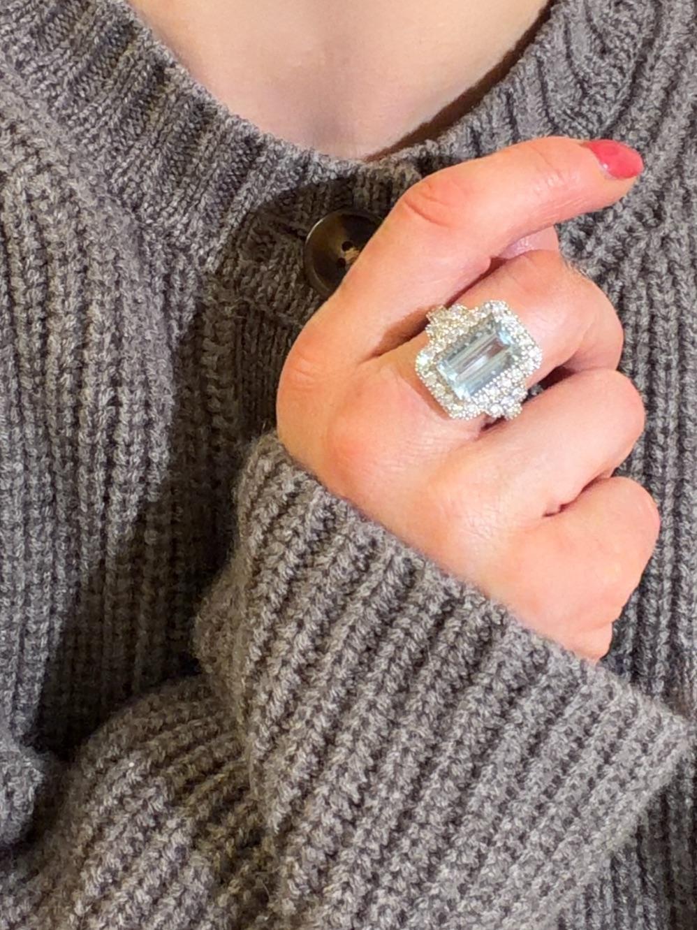 Vintage 18ct Weißgold Aquamarin & Diamant Cluster Ring im Angebot 2