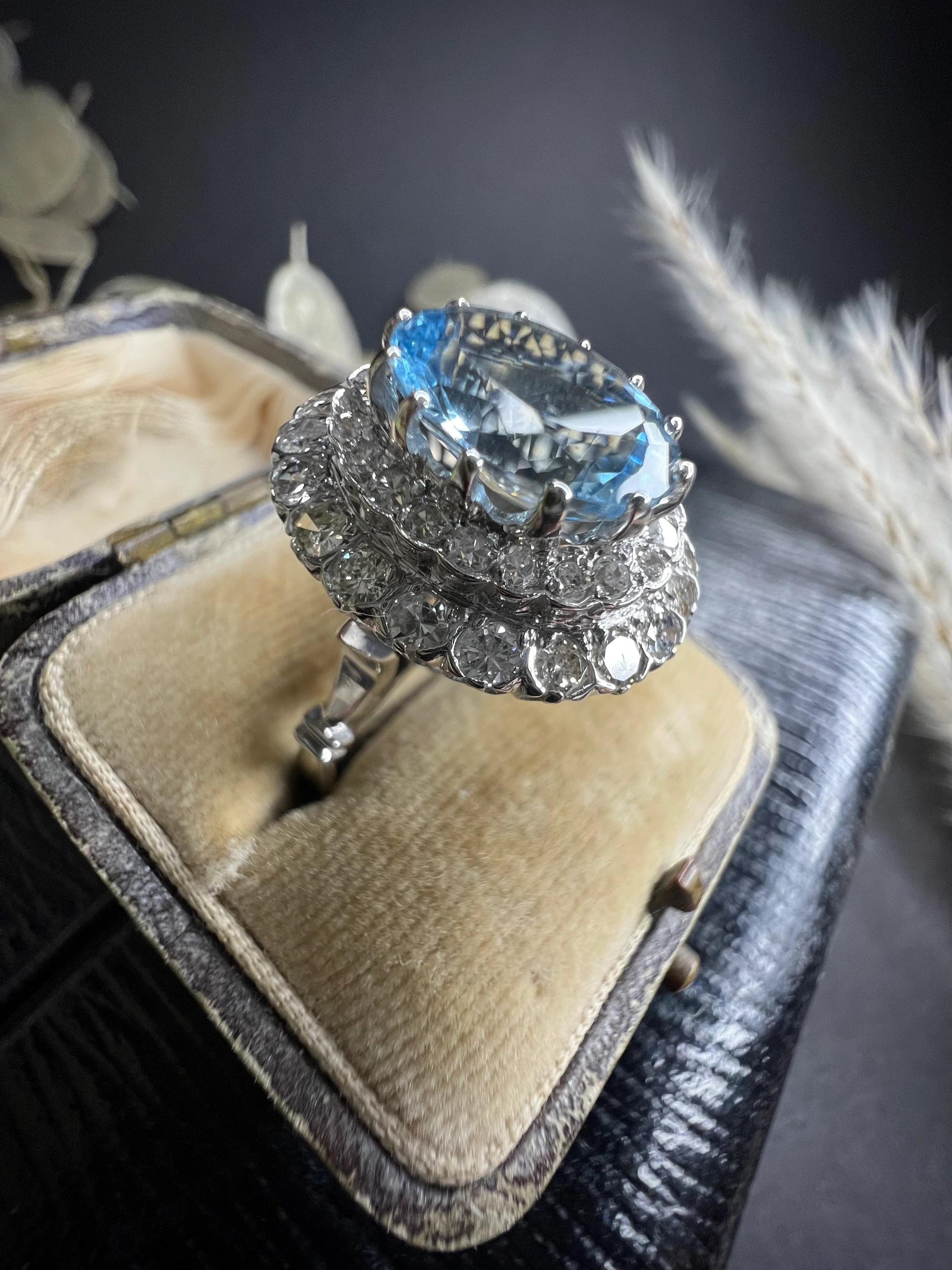 Vintage 18ct White Gold Aquamarine & Diamond Tiered Dress Ring For Sale 2