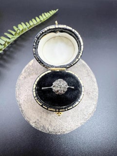 Vintage 18ct White Gold, Diamond Cluster Ring, Hallmarked Birmingham 1991