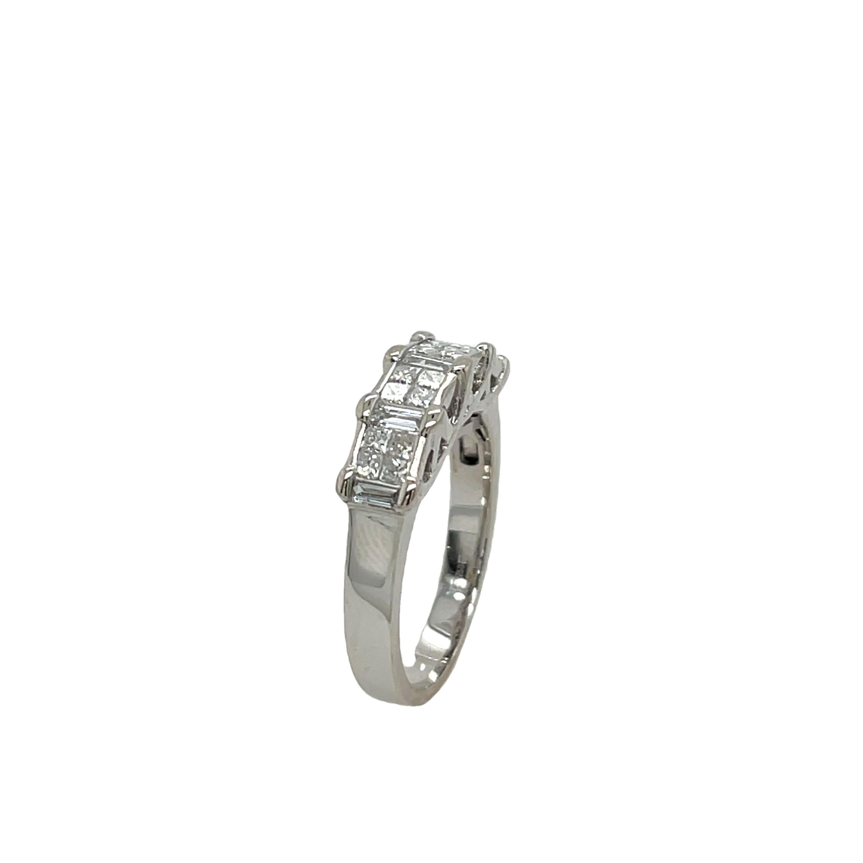 da uomo o donna Anello vintage in oro bianco 18ct con diamanti Princess e Baguette da 0,90ct in vendita