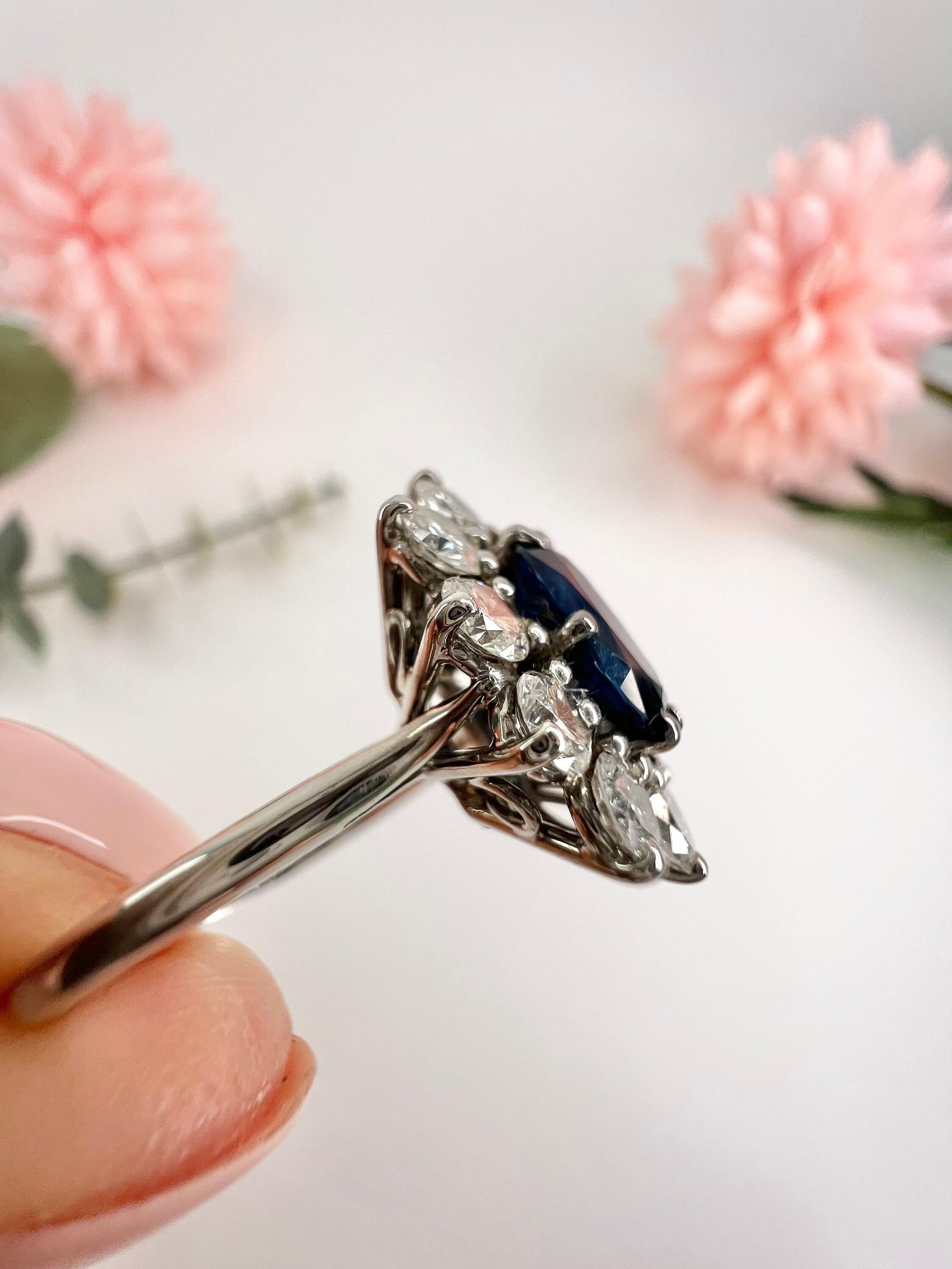 Vintage 18ct White Gold French Sapphire & Diamond Cluster Ring For Sale 5