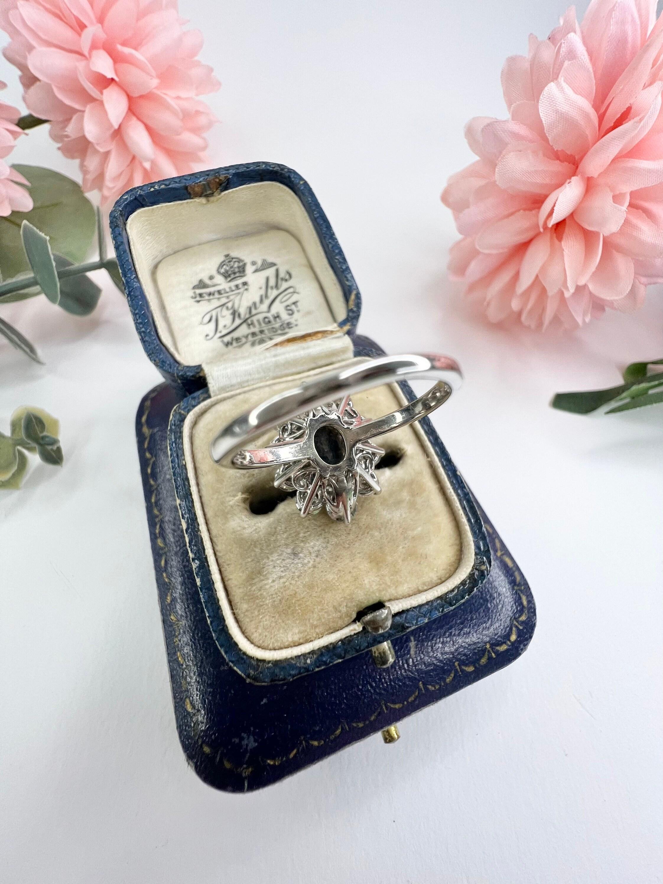 Vintage 18ct White Gold French Sapphire & Diamond Cluster Ring For Sale 3