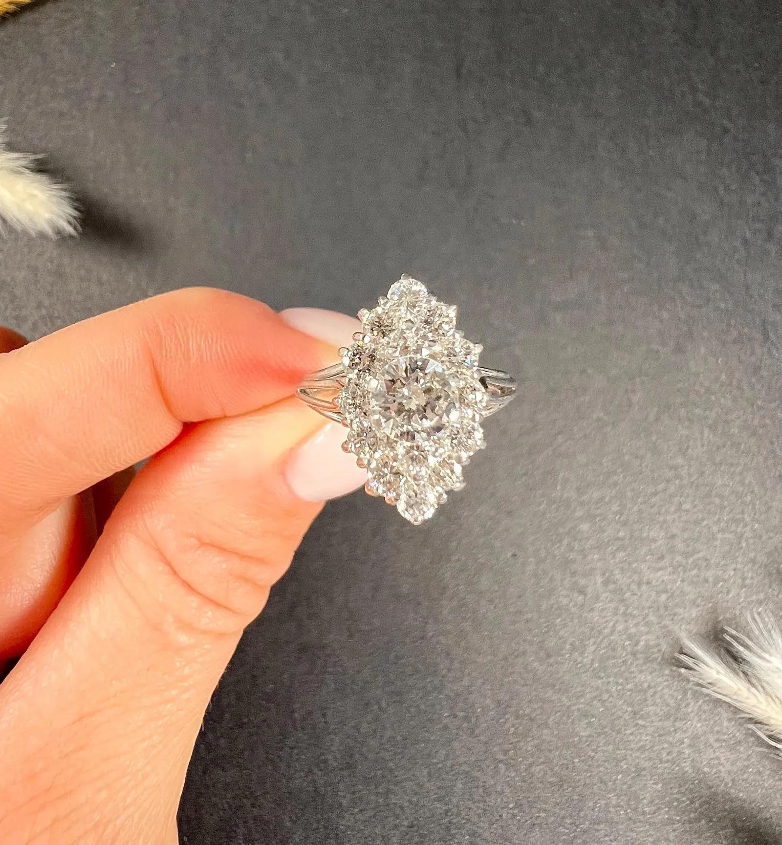 Vintage 18ct White Gold French Stamped, 2 Carat Marquise/Navette Diamond Ring In Good Condition For Sale In Brighton, GB