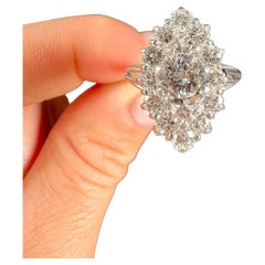 18 Karat Weißgold Französisch gestempelter, 2 Karat Marquise/Navette Diamantring, Vintage