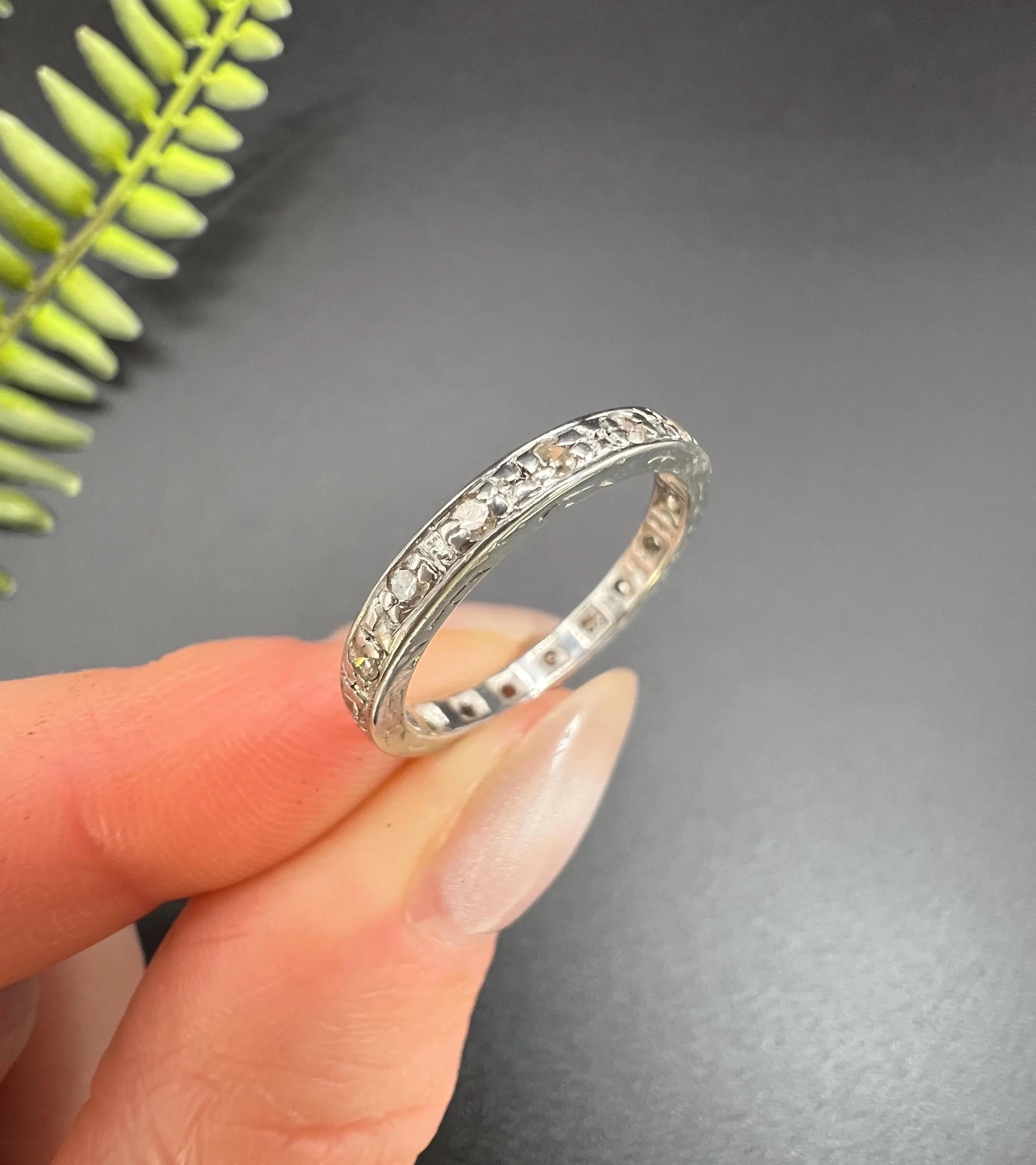 Vintage 18ct White Gold, Full Diamond Eternity Ring, Hallmarked Birmingham 1990 For Sale 6