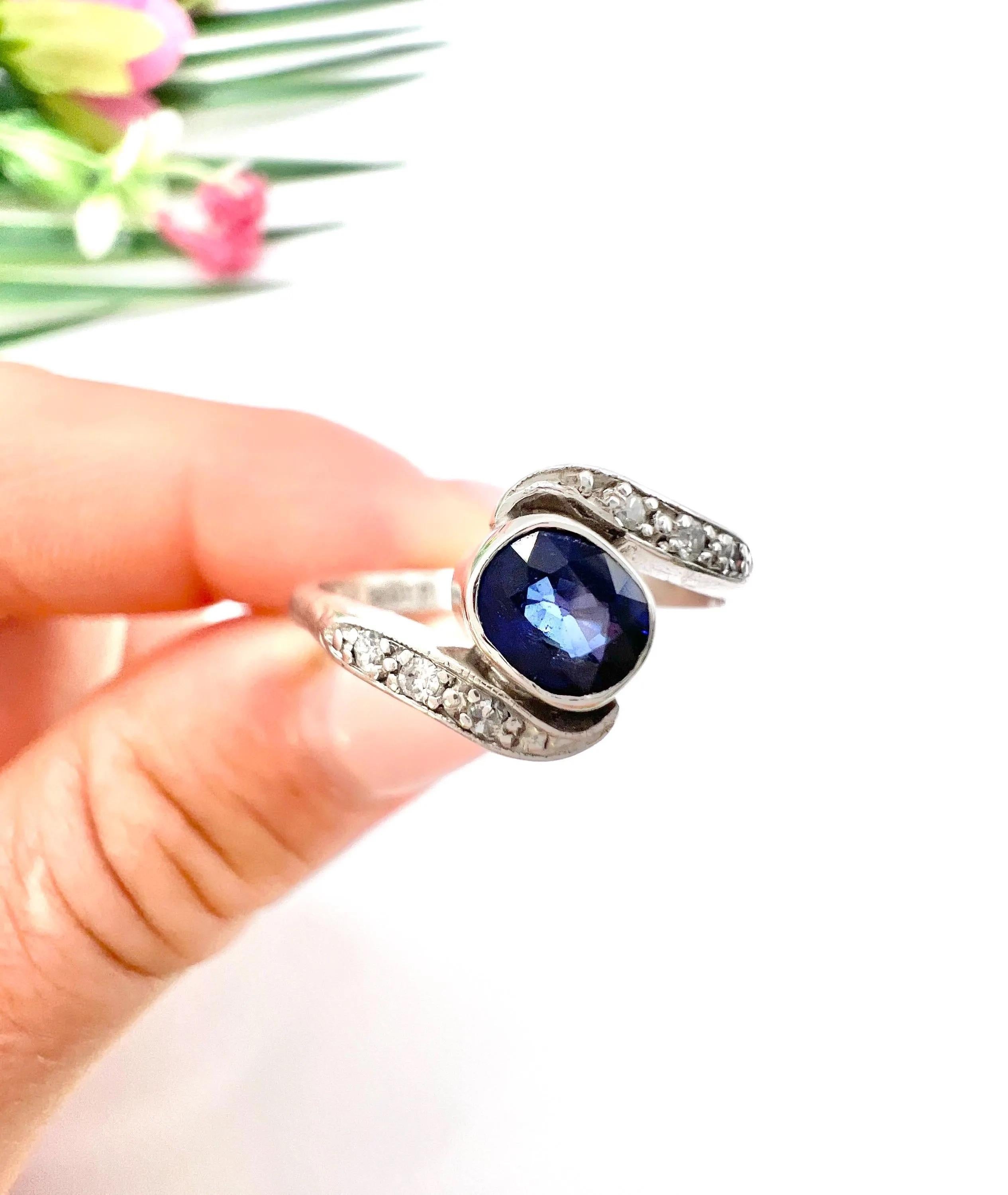 Vintage 18ct Weißgold & Platin, 1940er Saphir und Diamant Crossover Ring im Angebot 6